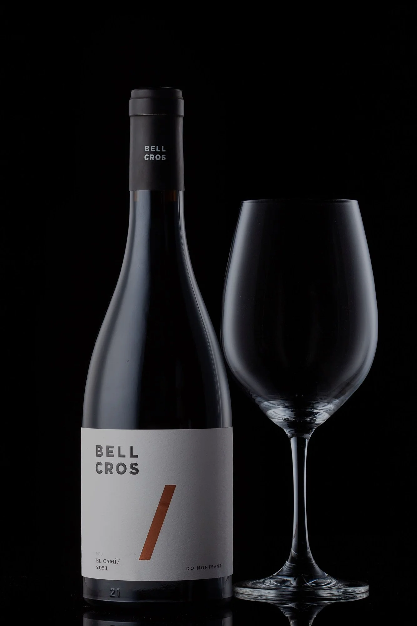 consuela-gastronomia-barcelona vino copa.jpg