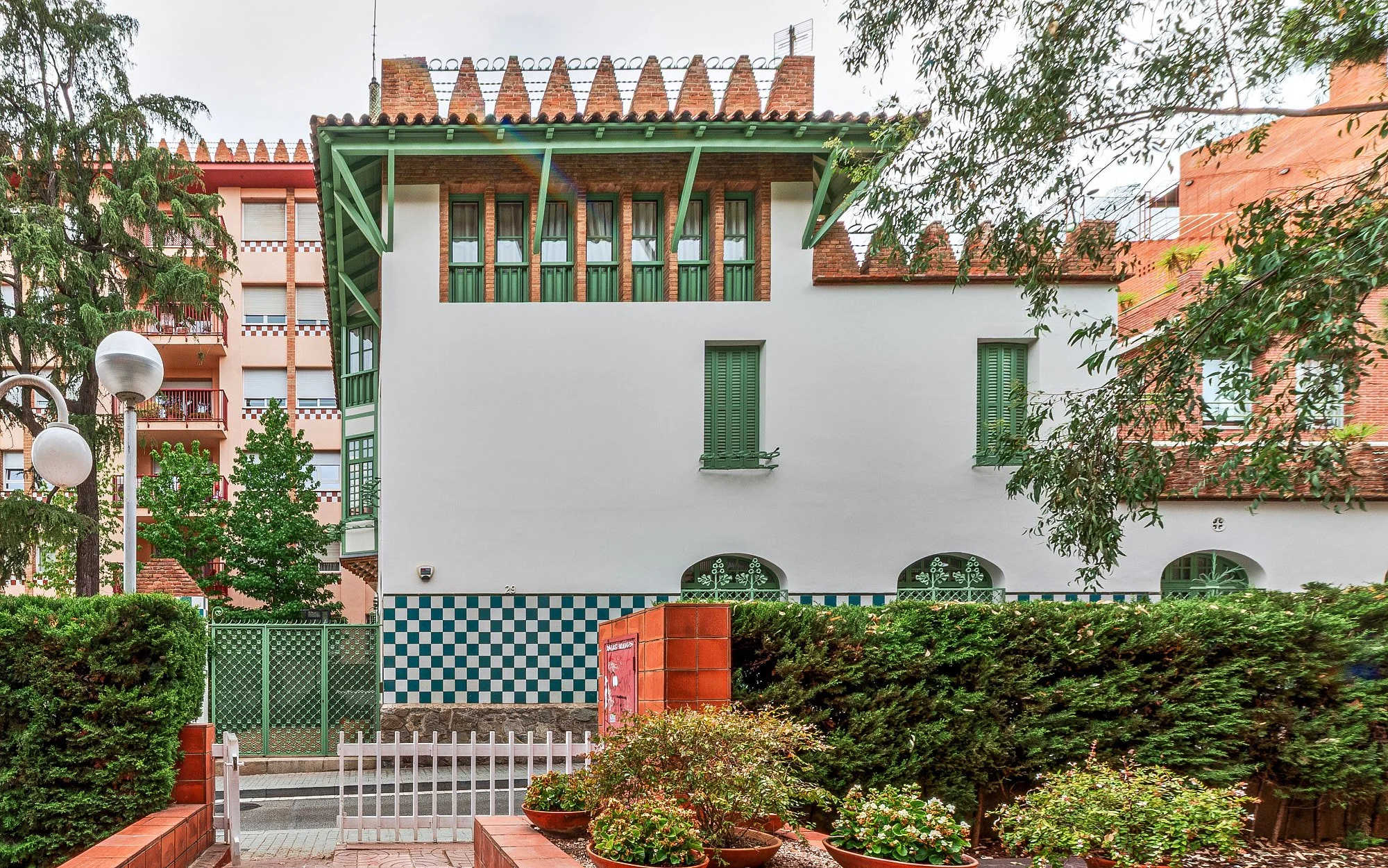 consuela-arquitectura-barcelona Casa Sastre i Marquès 2.jpg