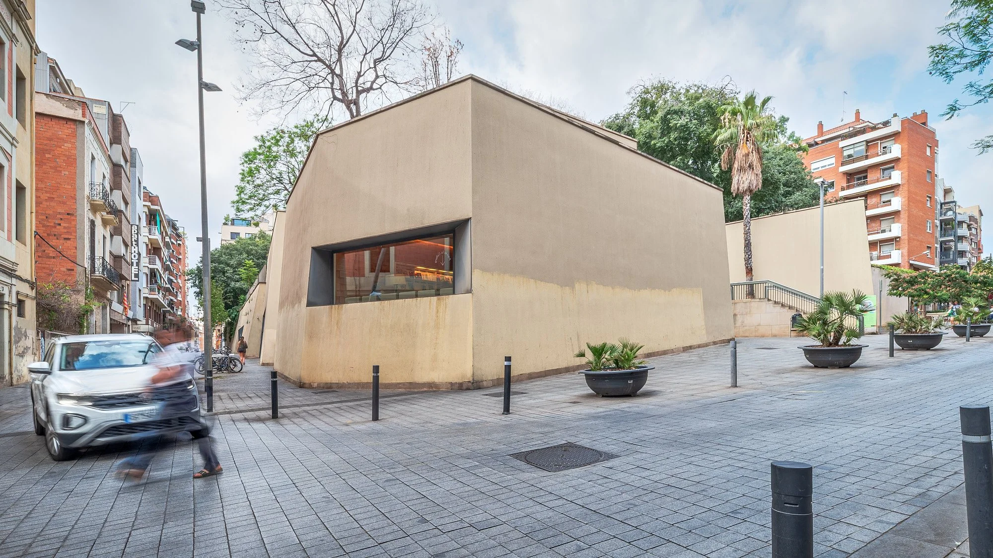 consuela-arquitectura-barcelona Biblioteca Sant Gervasi - Joan Maragall.jpg