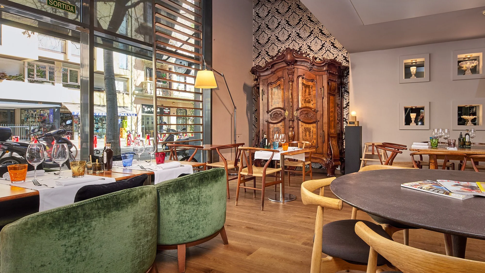 Untitled-13 burger.jpg