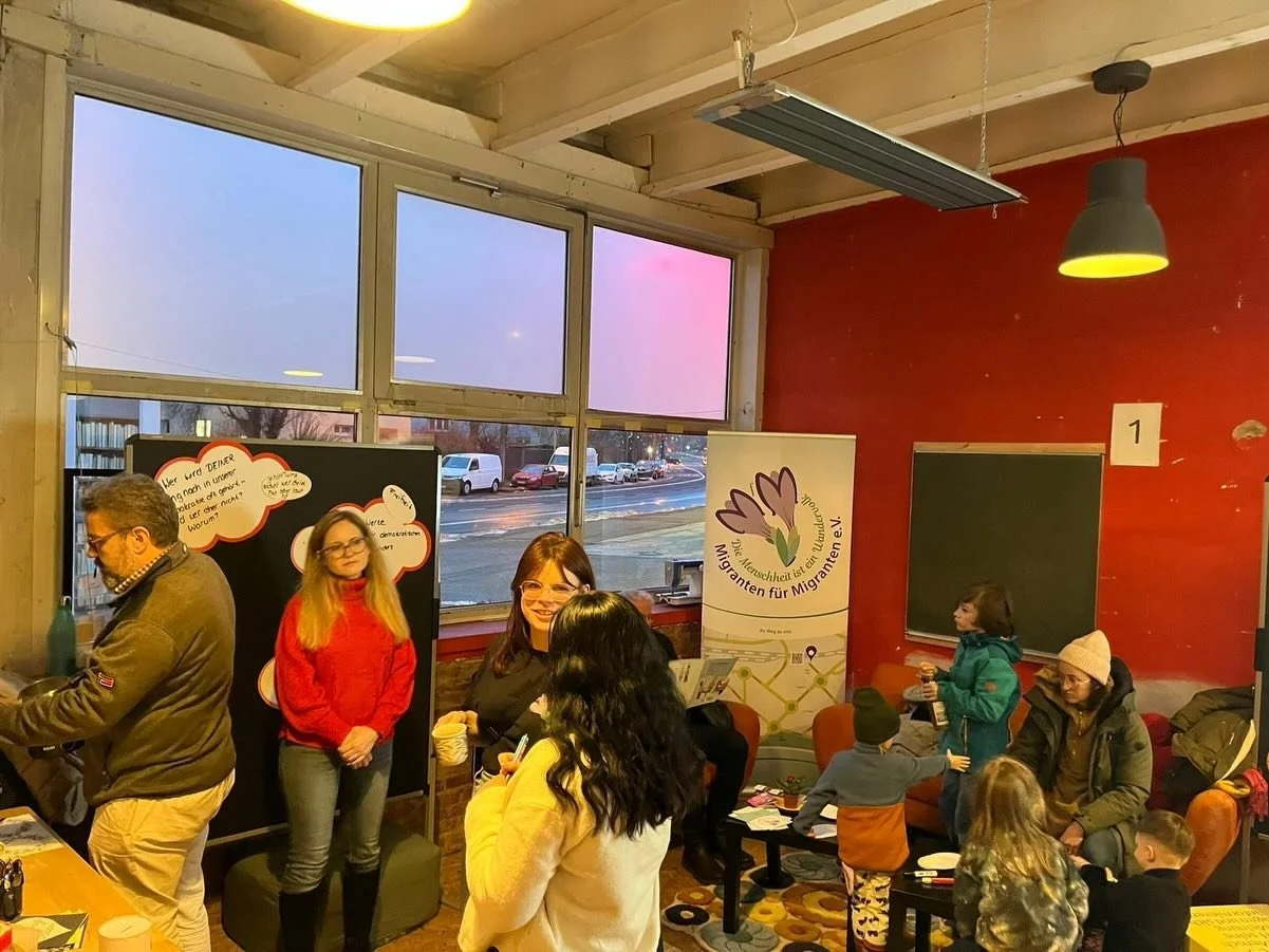 🗳️☕ Demokratie lebt vom Mitmachen &ndash; und vom Miteinander

Beim Demokratiefest am 31. Januar in Damm waren wir als Migranten f&uuml;r Migranten e.V. mit einer Gespr&auml;chsoase vertreten.
Bei Tee, offenen Fragen und ehrlichen Gespr&auml;chen gi