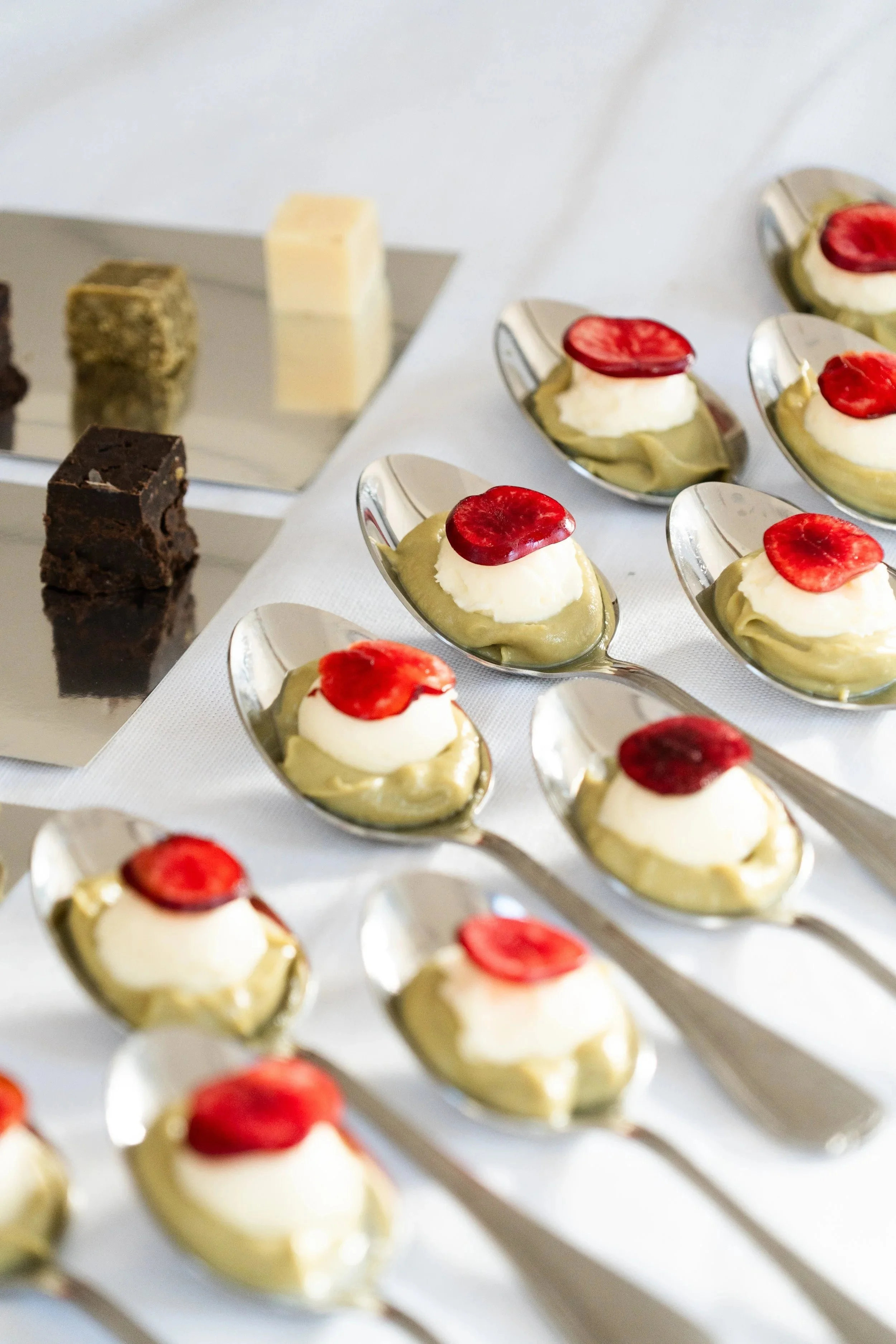 Canapés + Catering