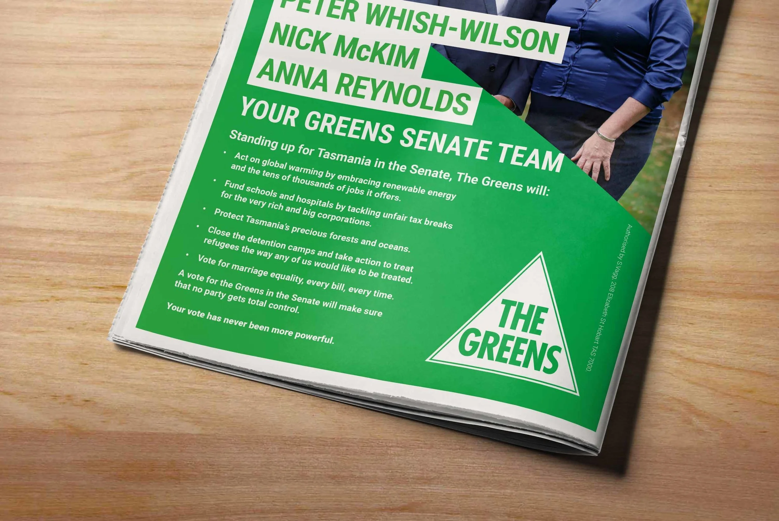 06_Newspaper+Adverts+Mock-up_L+down+side+3_background_s.jpg