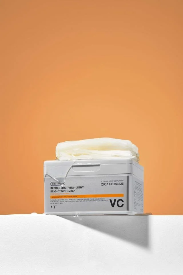 vt-cosmetics-reedle-shot-vita-light-brightening-mask-30-pcs320-g-4019-117-0320_4.jpg