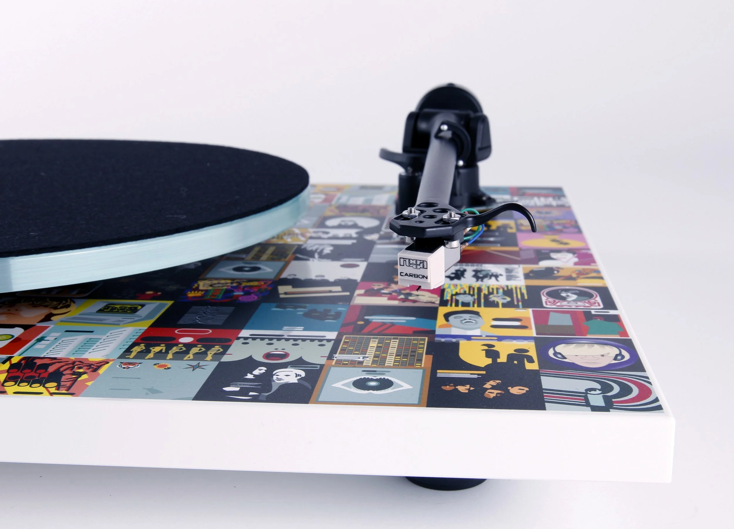tonearm+and+plinth+detail.jpg