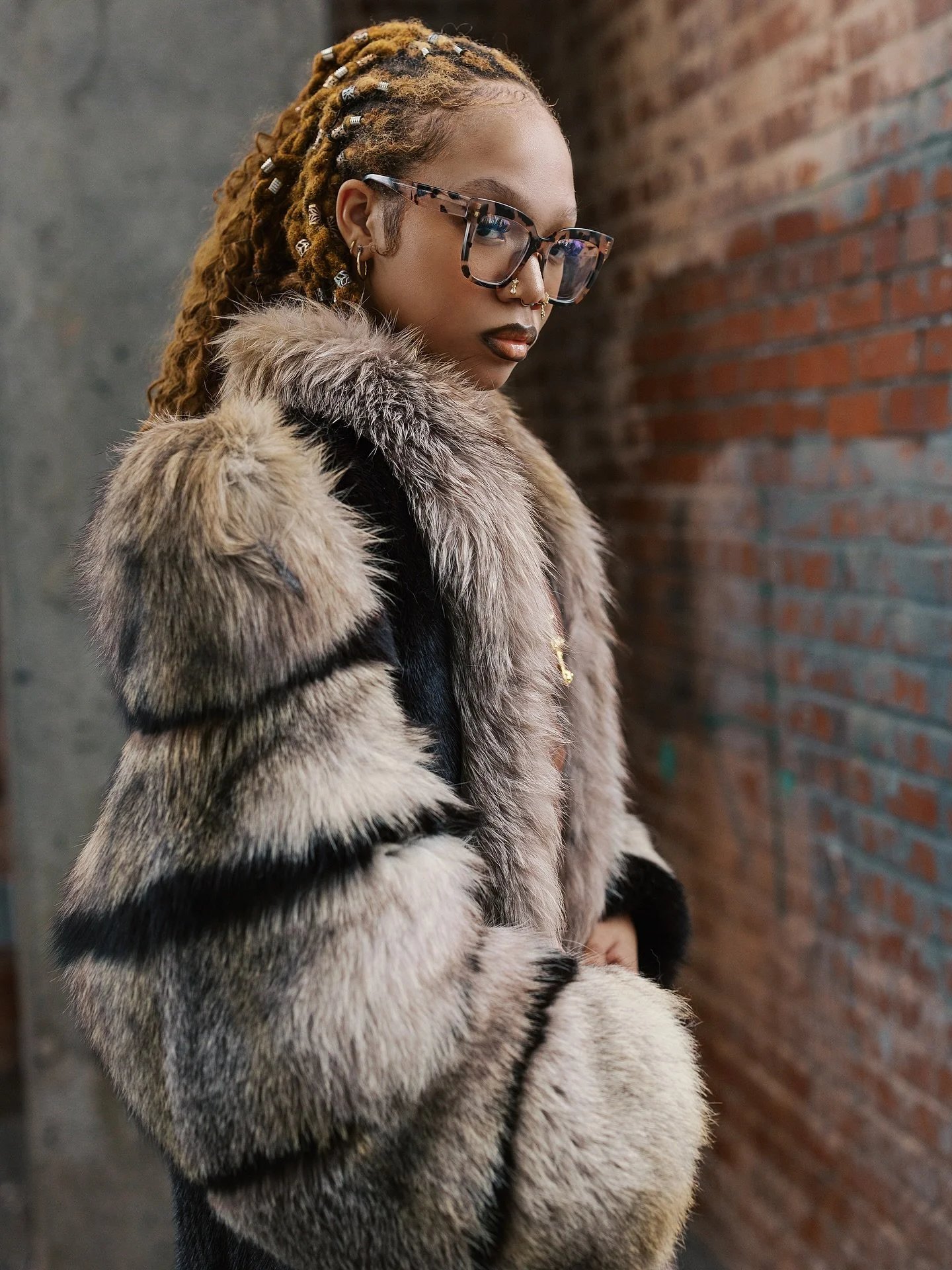 2026 already looking cleannnn ✨ shoutout @nizlyy for being an amazing model 💜 AND shoutout @heirloomraleigh for the amazing matcha and the scenery 😍 
#photoshoot #fashionphotography #portraitphotography #canon #fyp