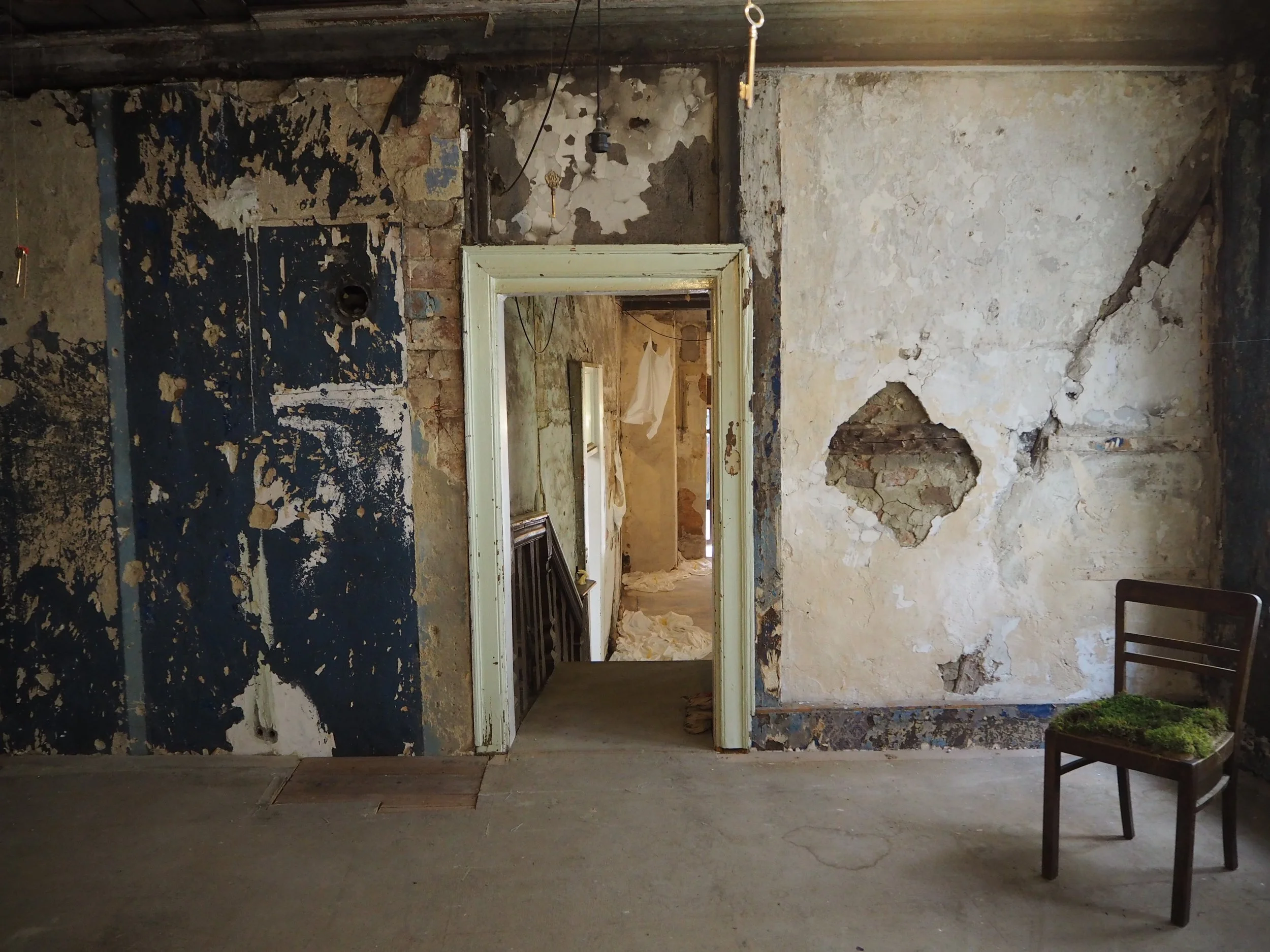 Part Rauminstallation "A suitcase full of memories" 