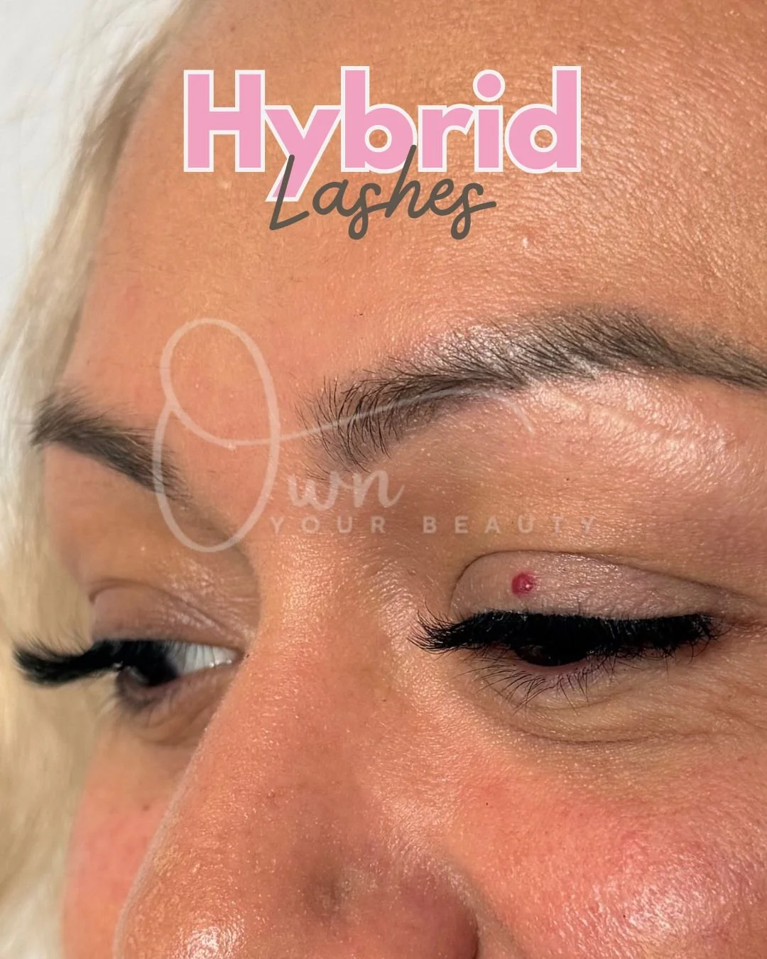 Lashes Enhancing natural look