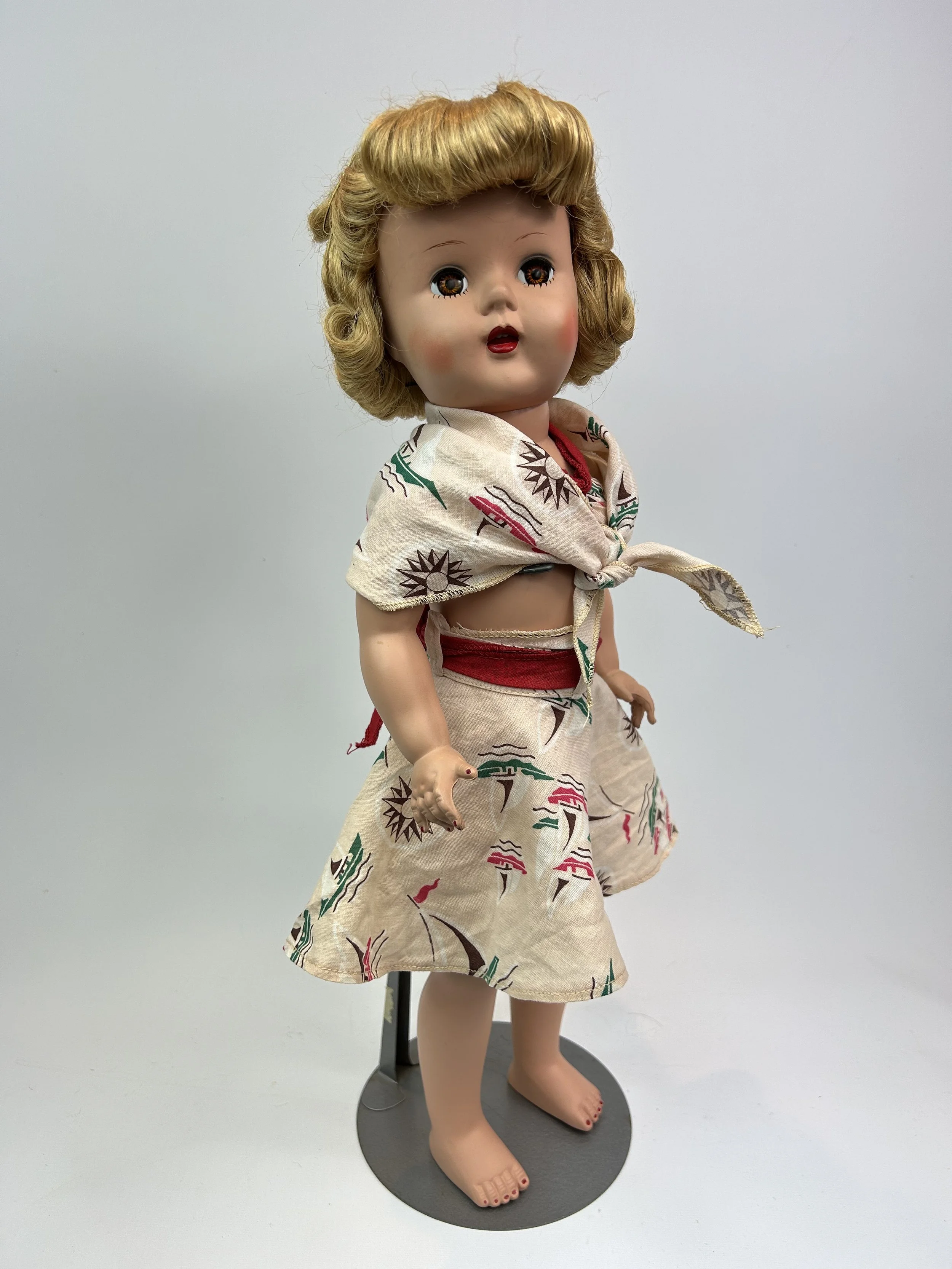 Raving Beauty by Artisan 1950s