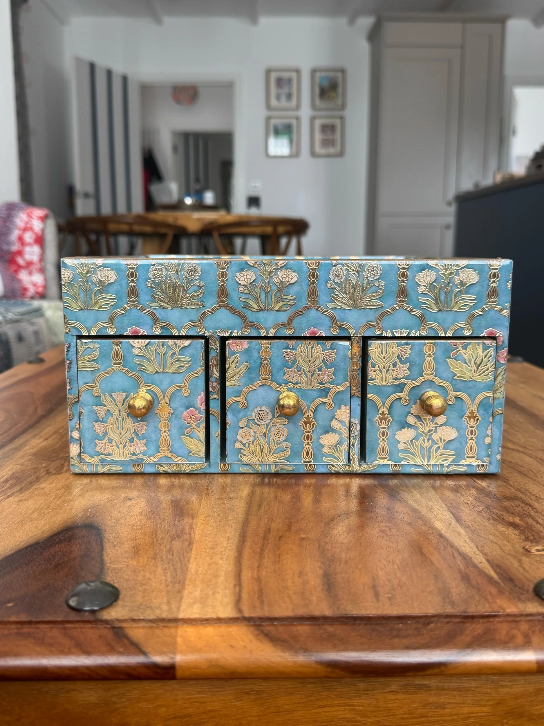 Chest of Drawers with Tray top- Dresser Organiser- Sale