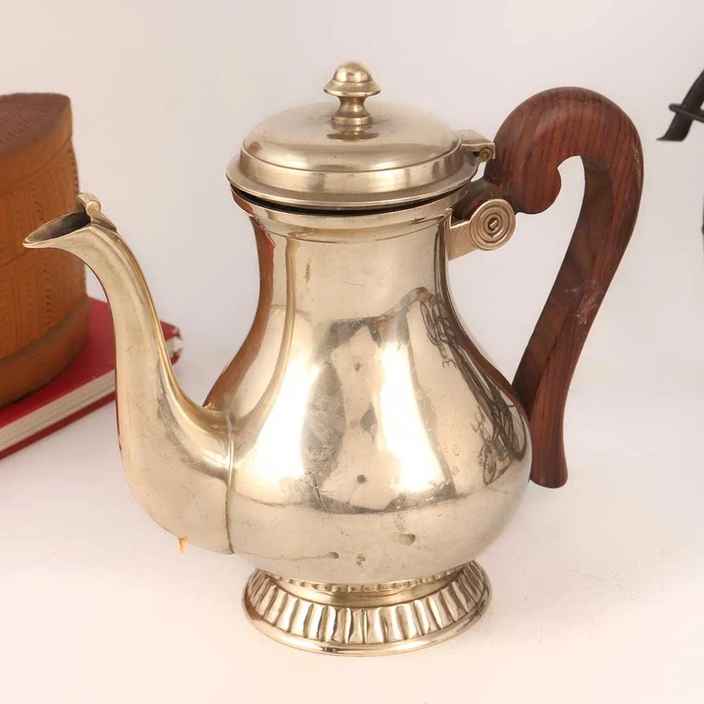 62904Shiny-Golden-Brass-Kettle-in-English-Art-SNG-105-(1).jpg