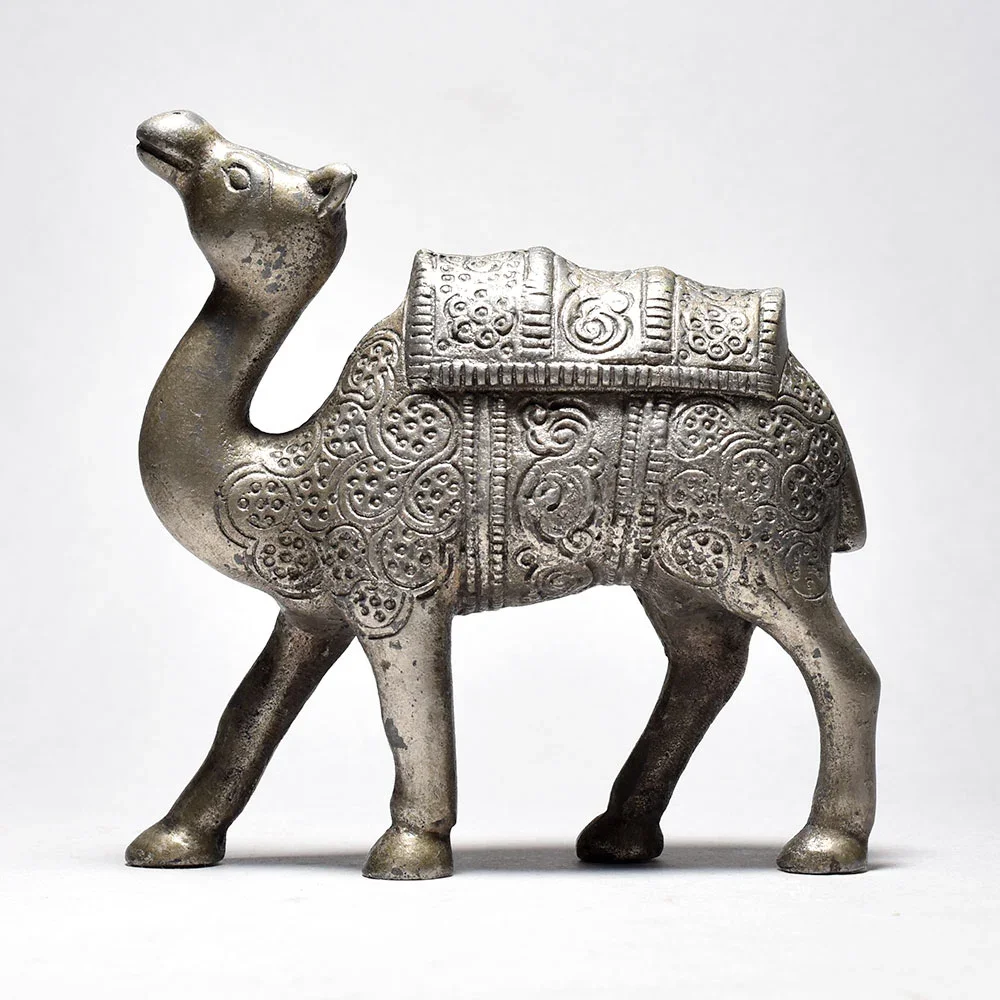 Rajasthan Standing Camel Sculpture – Indian Artisan Decor