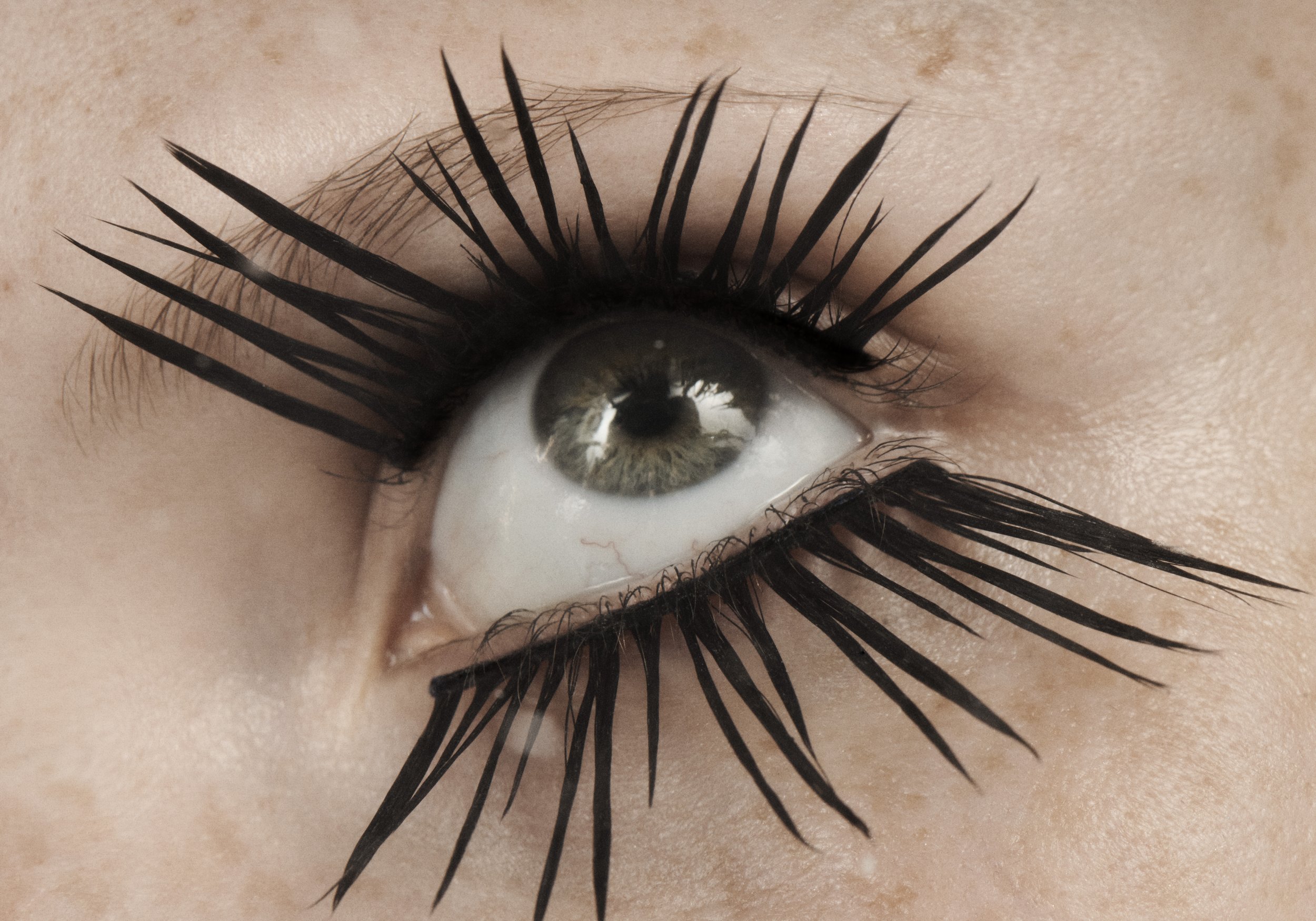 beauty bulletin arved andrew gallimore wet makeup26.jpg
