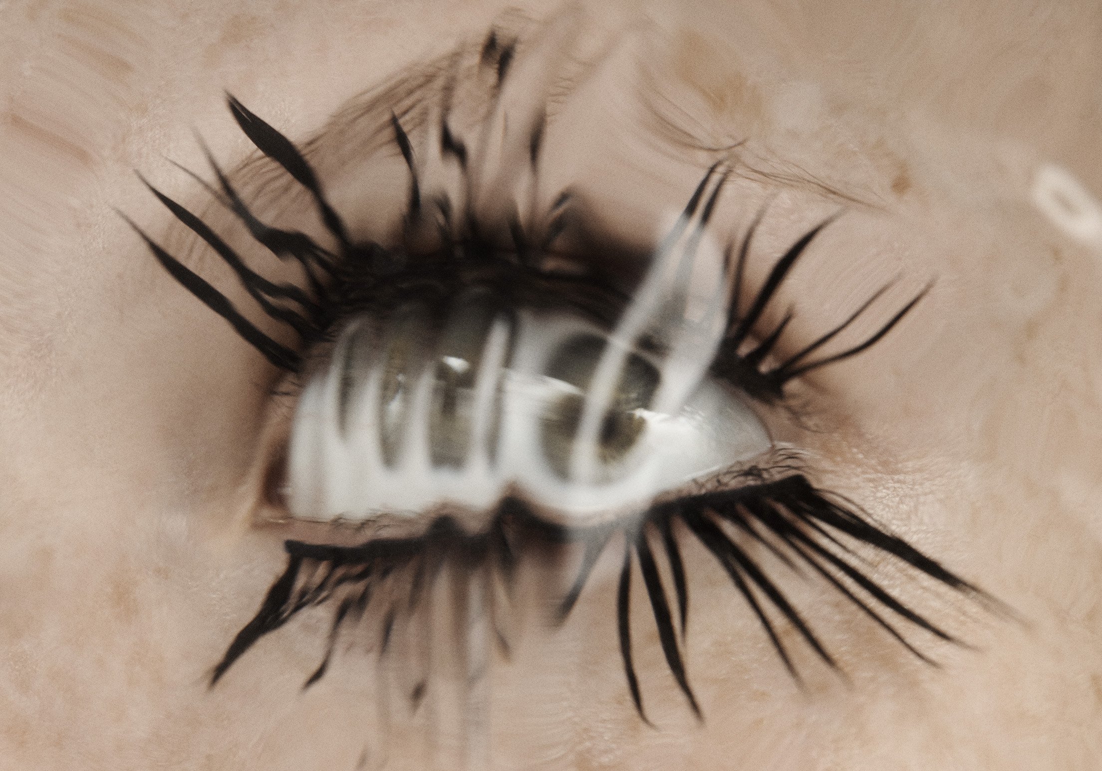 beauty bulletin arved andrew gallimore wet makeup25.jpg