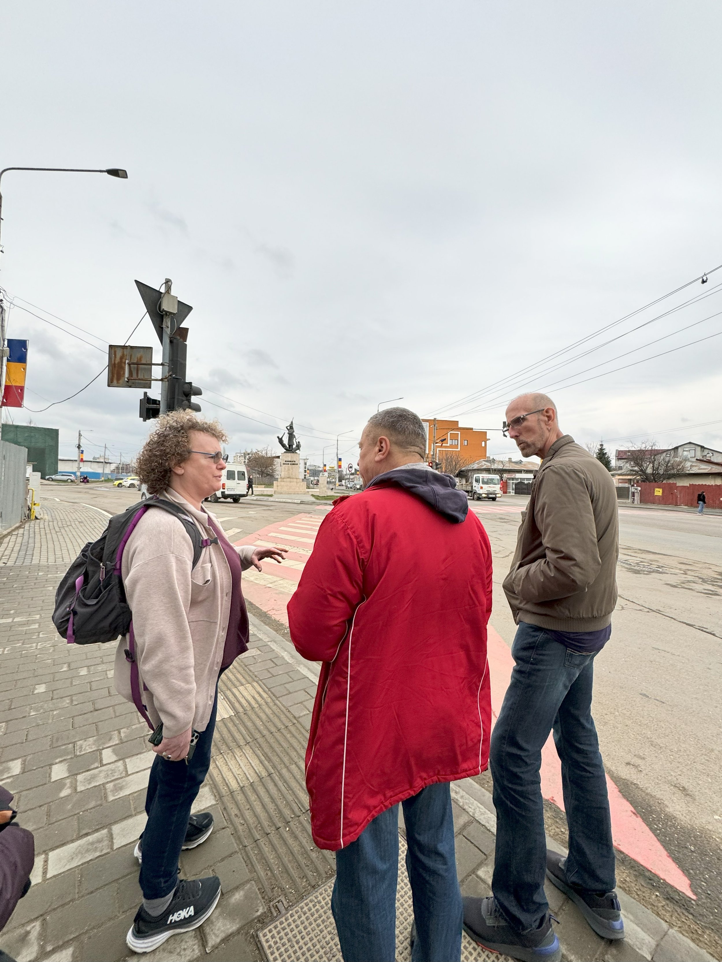 Walking tour of the city with volunteers