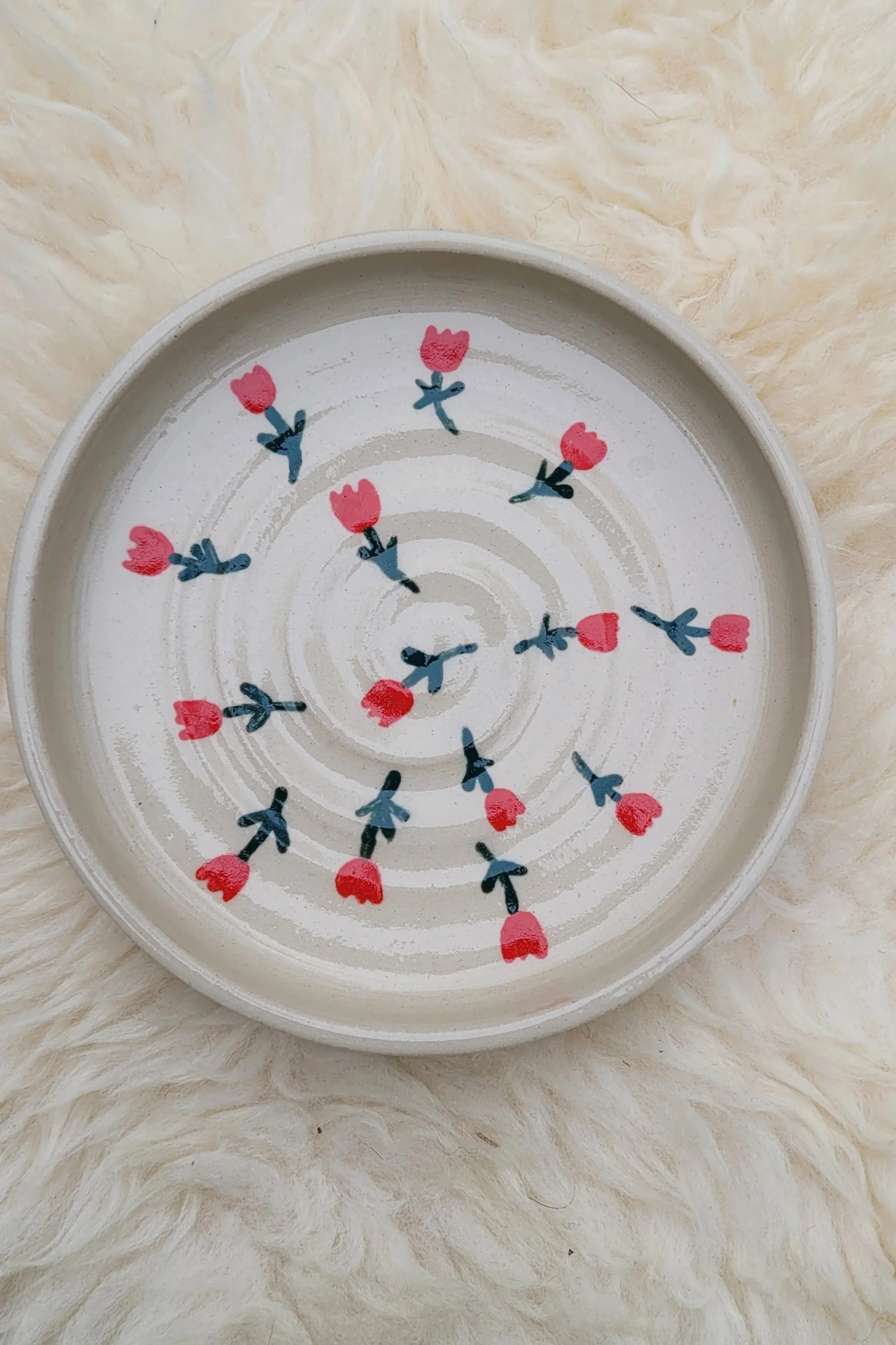 Håndmalet Keramisk Smykkeskål med Tulipaner