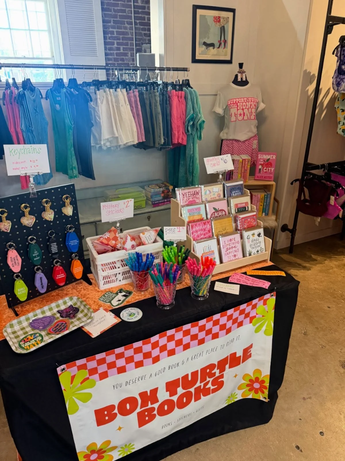 Sometimes you forget to take photos at the function and that&rsquo;s okay! 

Thank y&rsquo;all for making our first Boozy Book Fair with @shopmissmollysboutique a success 🩷 We had so much fun enjoying spicy margs, spicy lit, and all the sweet summer
