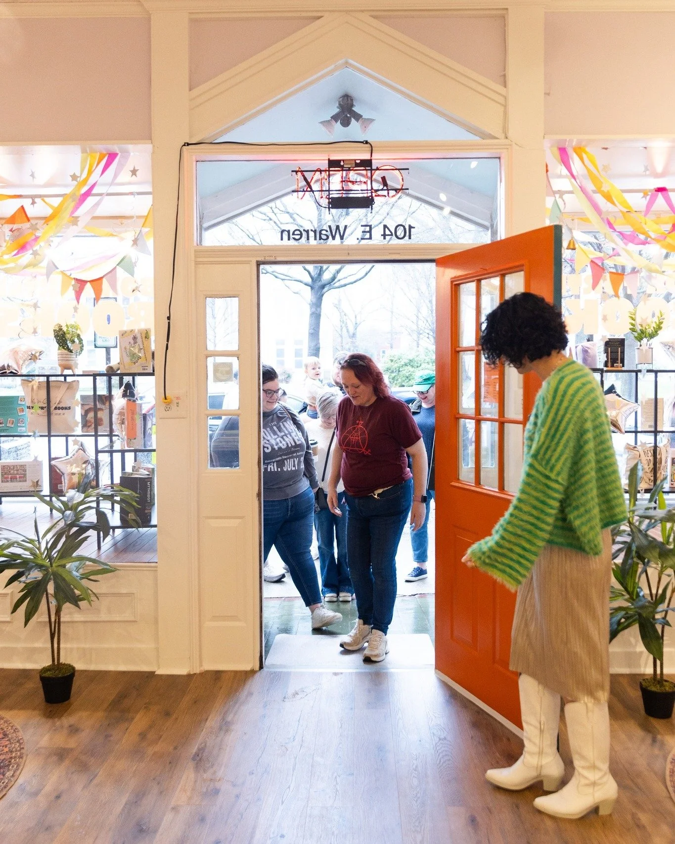 WOW, y'all! Humbled doesn't even begin to cover it. Thank you for showing up for @uptownshelby's new indie bookstore on Saturday 🧡🐢 You braved the fog and rain, and grabbed some amazing books. We hope you're enjoying them today! 

📸: the king of b