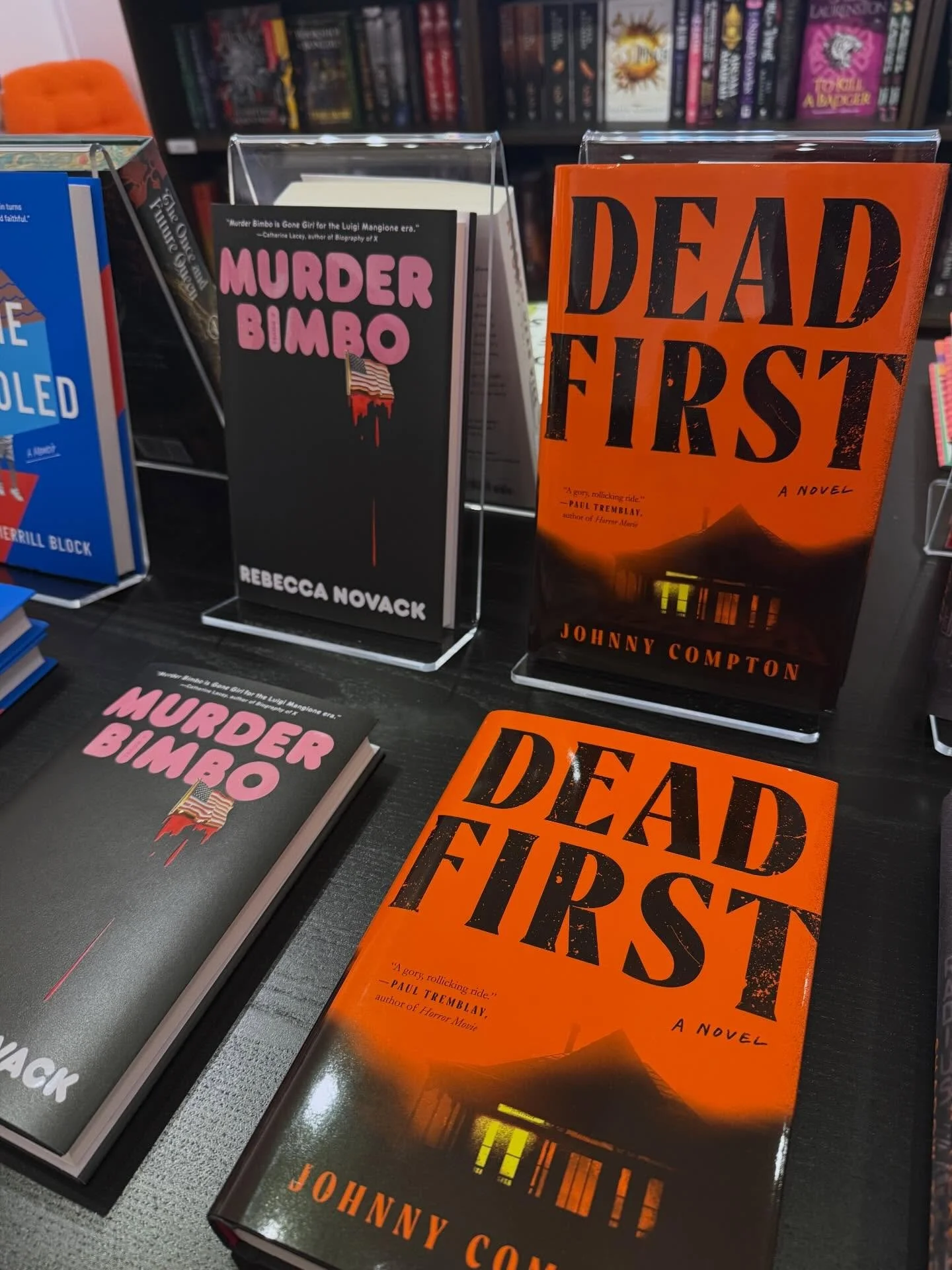 Valentine&rsquo;s Day can wait; it&rsquo;s Friday the 13th! 🔪 We have a few new releases in horror that are sure to give you a thrill. See &lsquo;em all and grab something good (and gory) to read, 10a - 7p at Box Turtle Books 😘