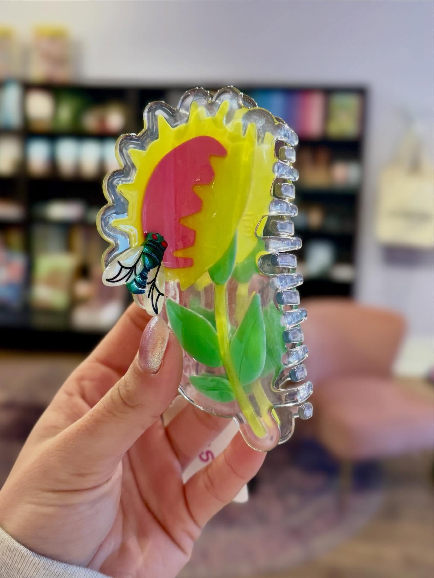 Good news and bad news, turtle gang. The good news is that we just got the coolest hair clips from @grlpwrart (plus stickers, earrings, and a sick tattoo flash coloring book!) 💚 The bad news is that I&rsquo;m only here until 2:00 PM today, and we&rs