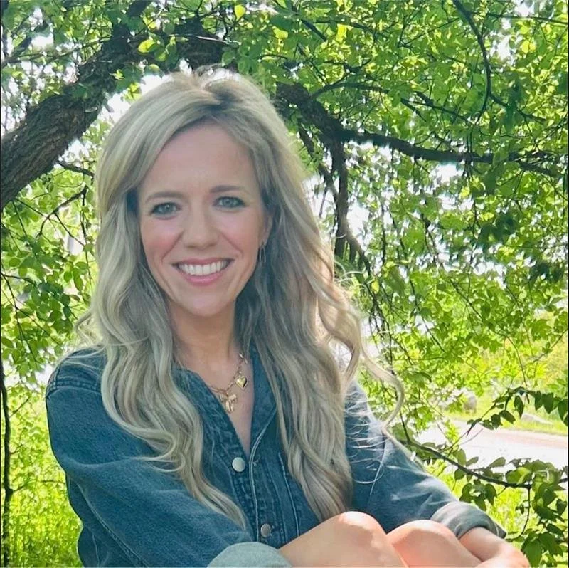 May be an image of 1 person.jpg