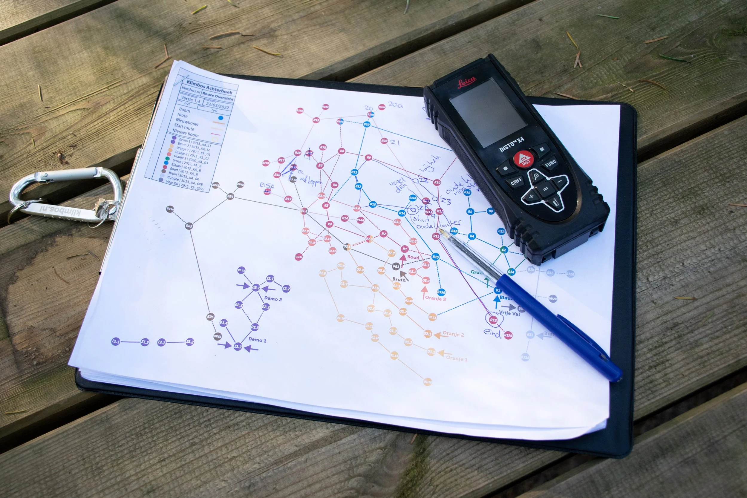 DSC_2972 - plattegrond bos en schets zwart met lasermeter.jpg