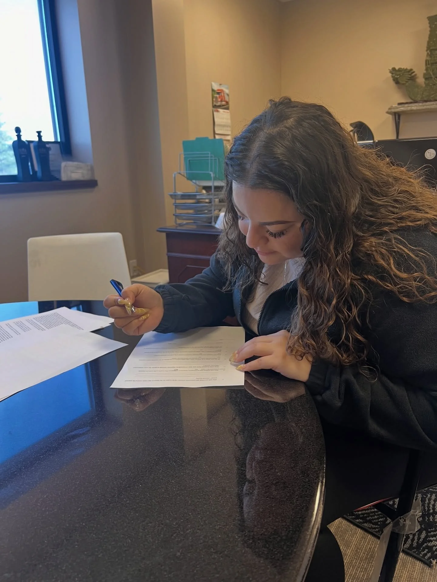 2 years ago, Aesthetics Lounge was just an idea with a lot of faith behind it&hellip;
Now it&rsquo;s a space filled with talent, growth, and beautiful transformations every single day 🖤✨

It hasn&rsquo;t always been easy, but every lesson, every lat