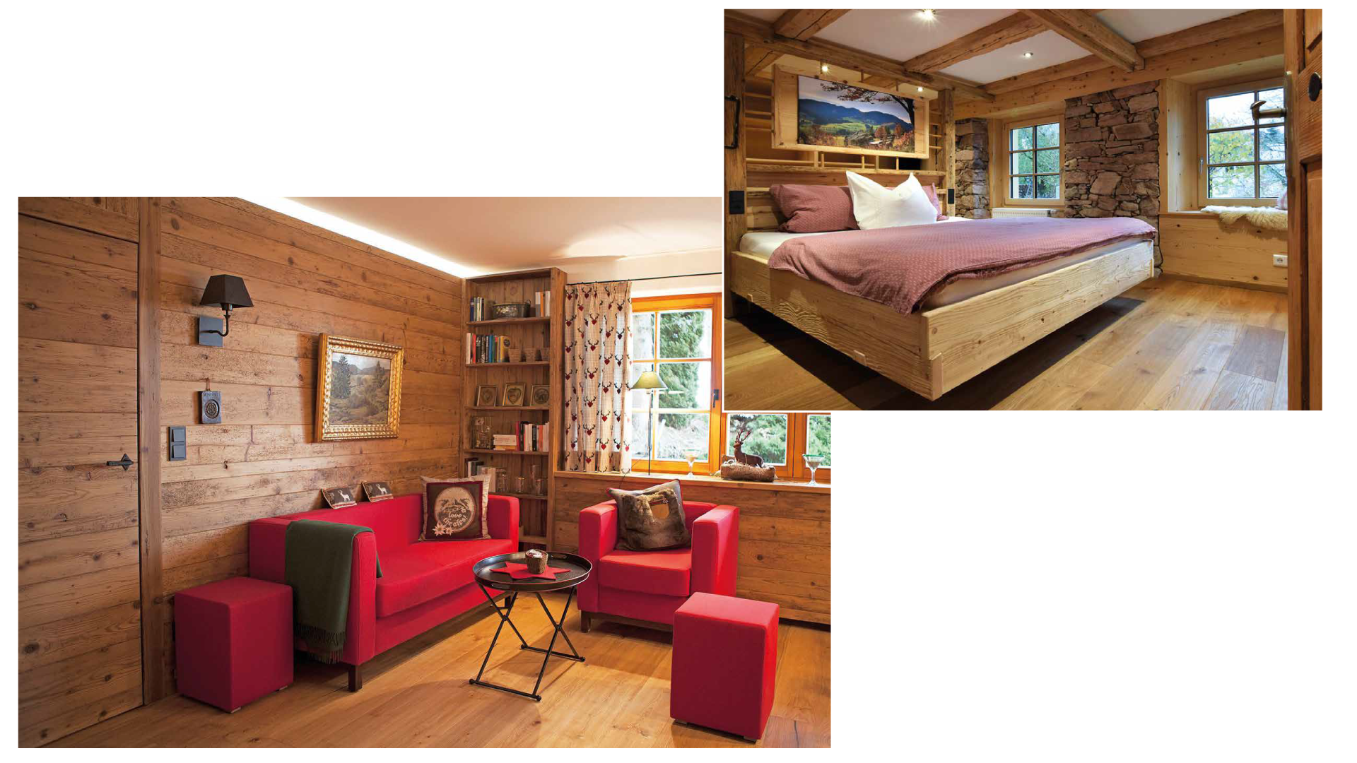 Rustikaler Wohnzimmerbereich mit roten Sitzmöbeln und Bücherregal, rechteckigem Fenster mit Vorhängen, Holzwand und Holzdecke. Schlafzimmer mit Holzbett, pinker Decke, Holzwand, Fenster mit Aussicht auf Natur, und Holzboden.
