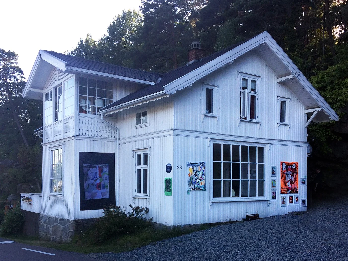 misztur hvitsten salong 01.jpg