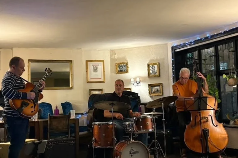 Triaura Live Jazz in Norwich Norfolk at the Reindeer twice a Month