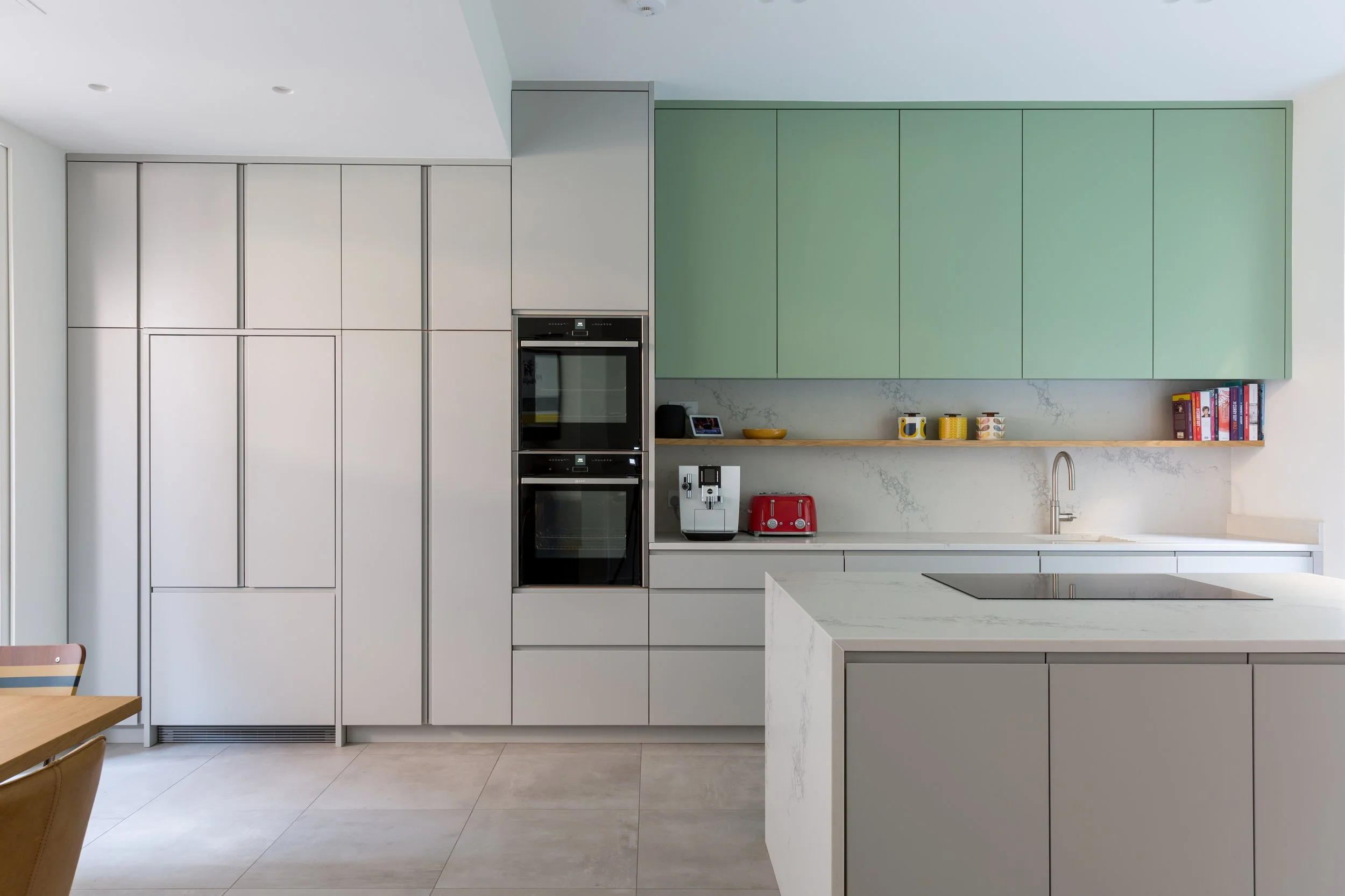 Appleton Weiner:Jake Fitzjones 3.jpg