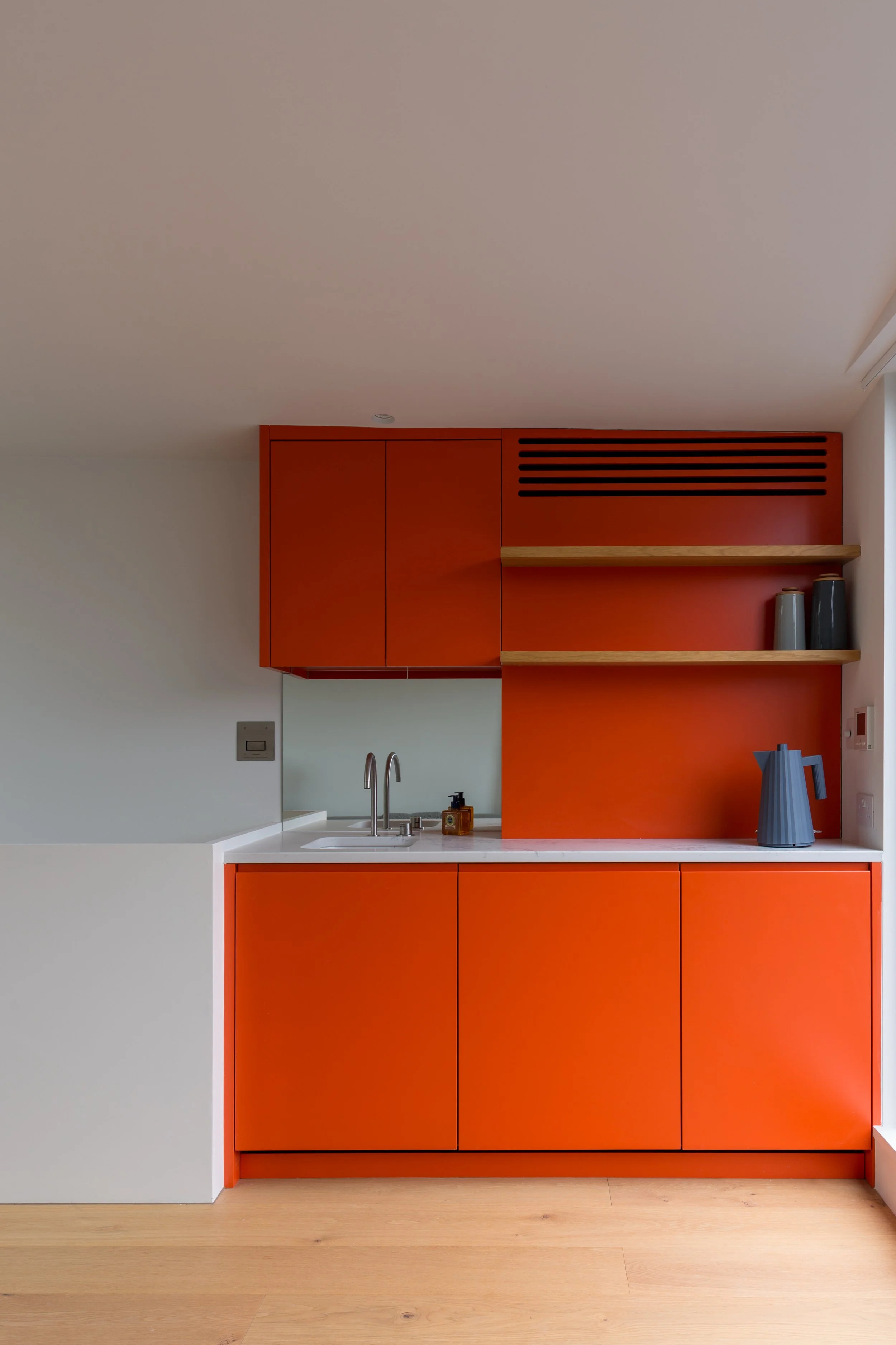 Appleton Weiner:Jake Fitzjones 6.jpg