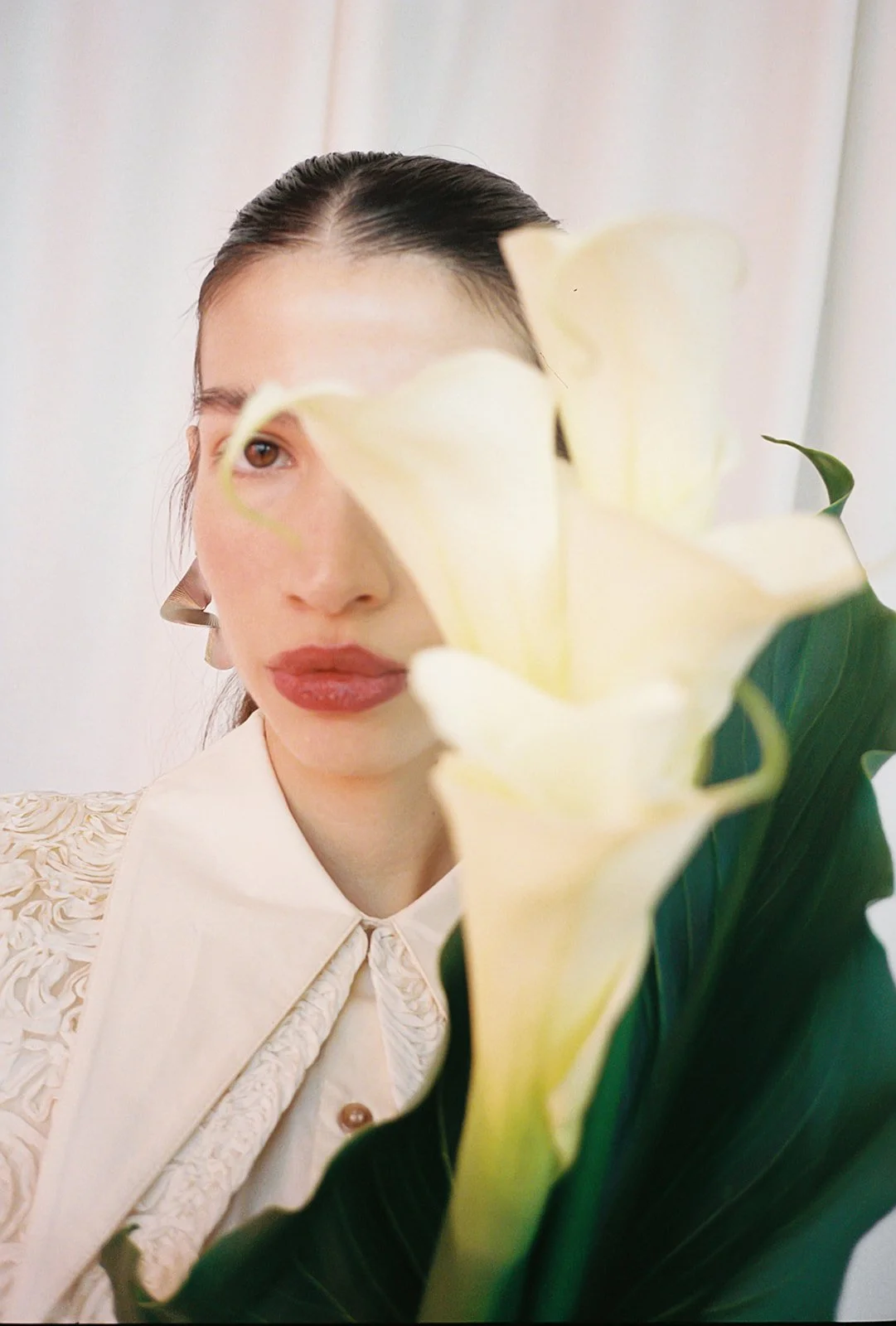 Marketing Studio for Visionaries #About Us# | We blend creative strategy with purposeful execution to transform your brand's potential into powerful reality.