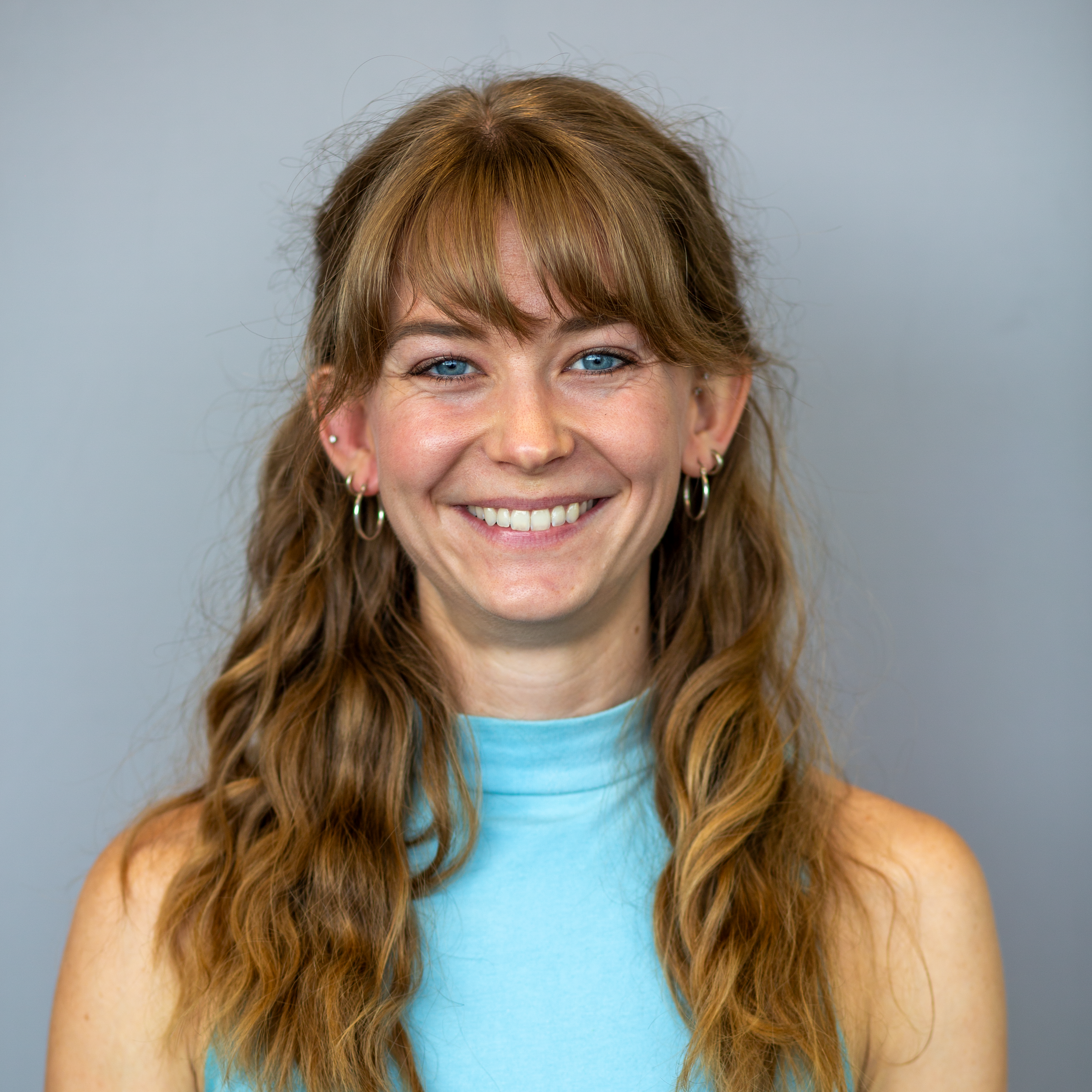 Laura Spraggins Headshot