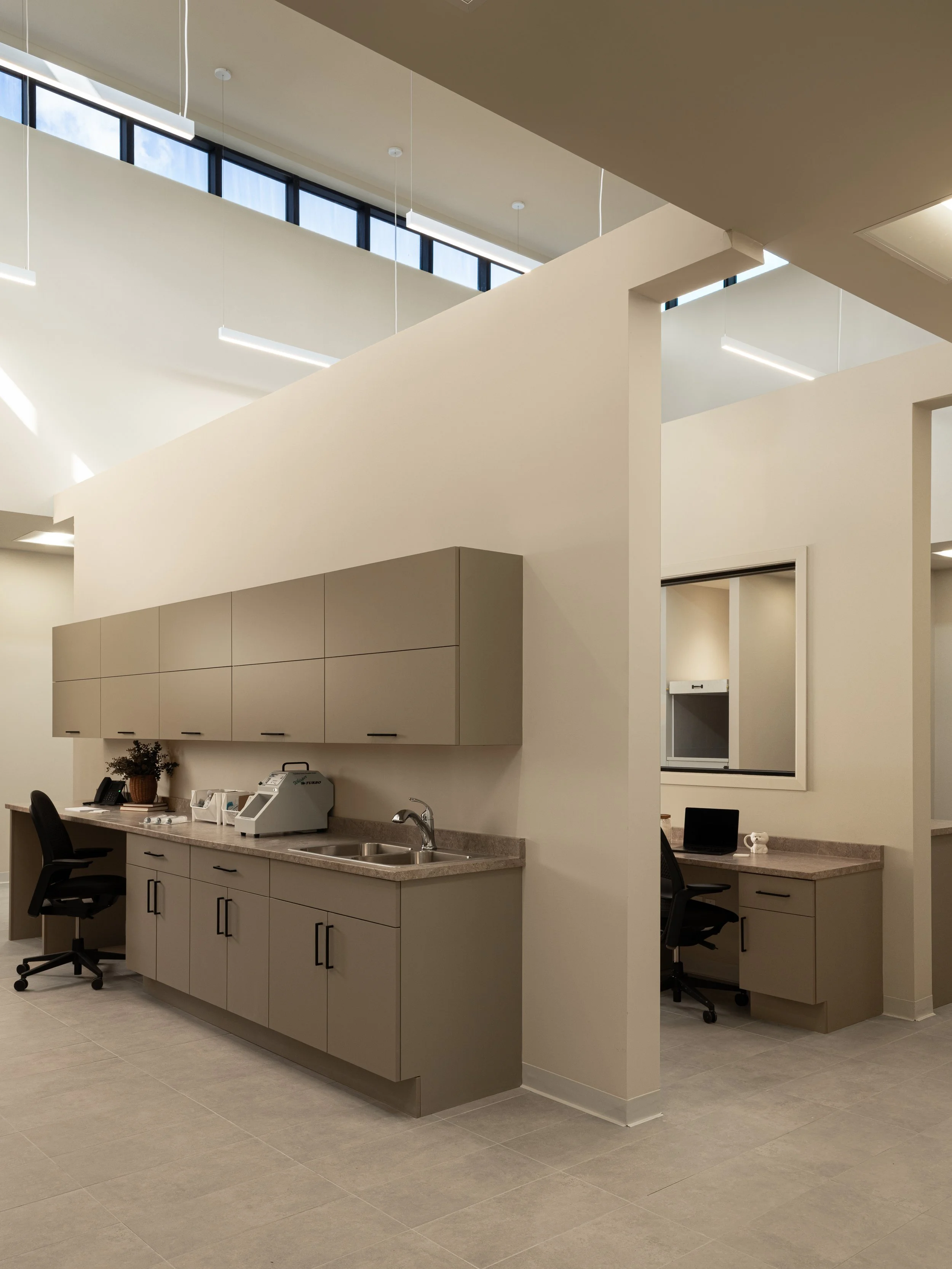 1570DunrobinRd©JordannBrownImaging2026011.jpg
