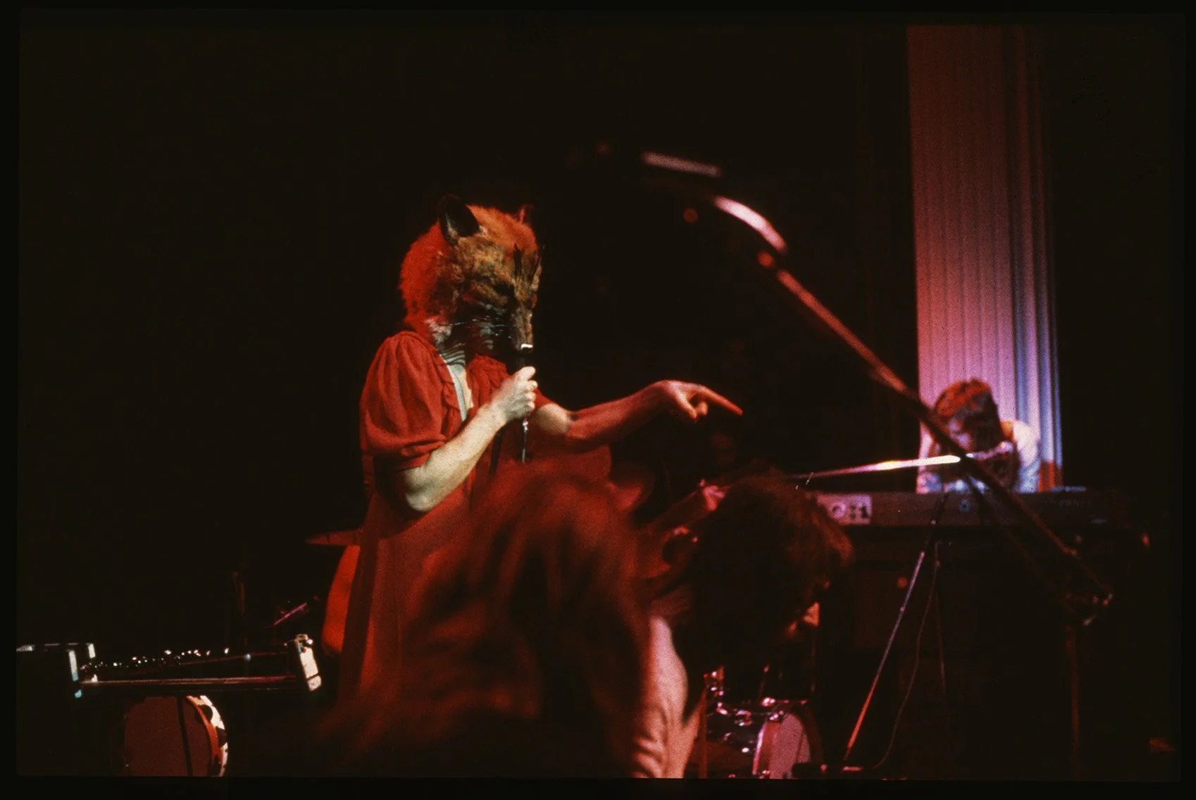 10 Genesis Live The Fox Head 120918-0059.jpg