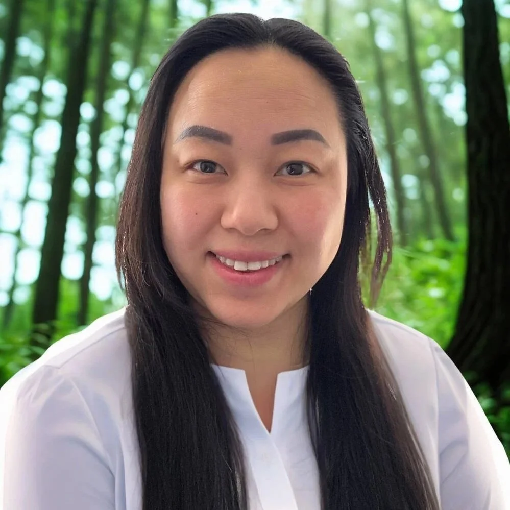 Headshot of Mai