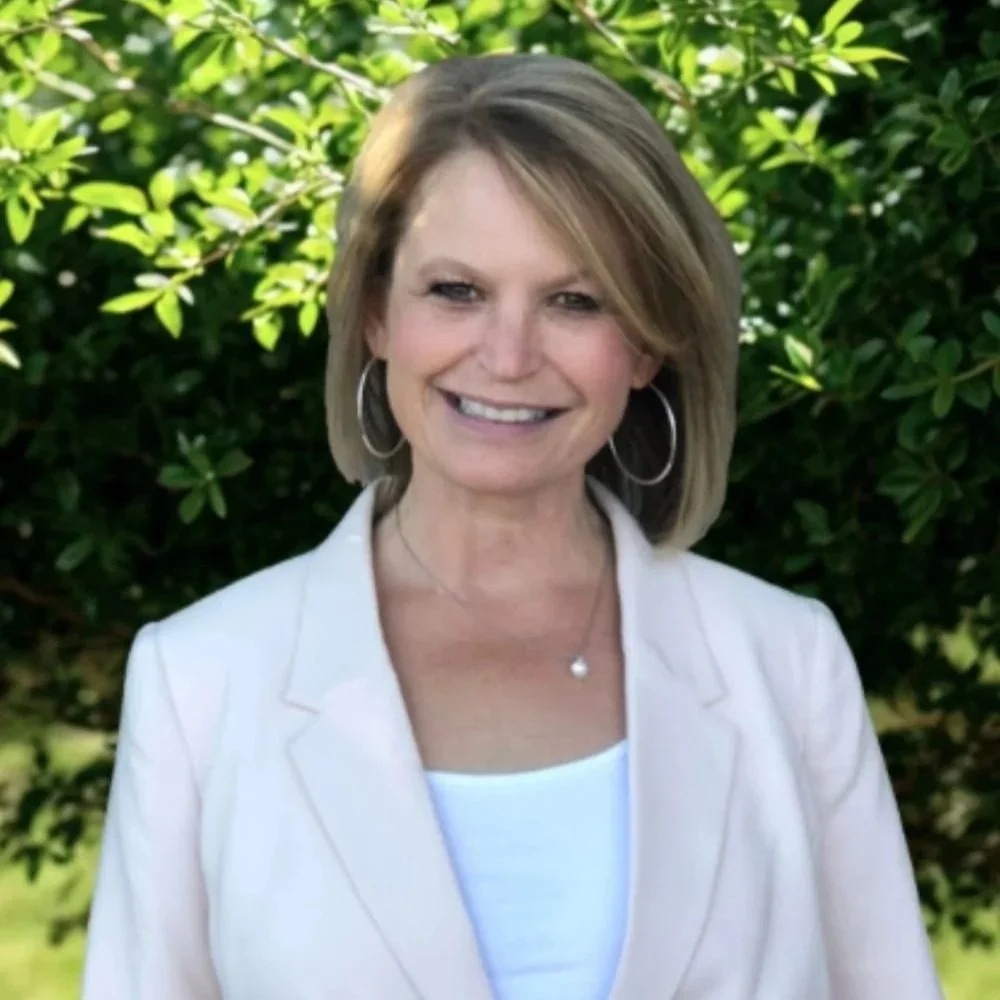 Headshot of Denise 