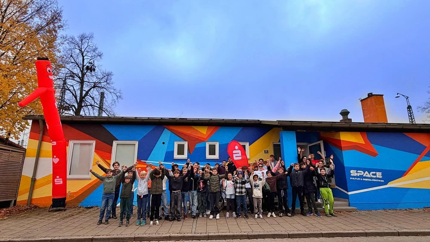 Junge Menschen brauchen Orte, an denen sie zusammenkommen, ausprobieren und kreativ sein k&ouml;nnen. 🎮✨

Der XTENSION Gaming Cup powered by Sparkasse zeigt genau das: Gaming verbindet &ndash; aber es bleibt nicht beim Zocken. Es entstehen Gespr&aum