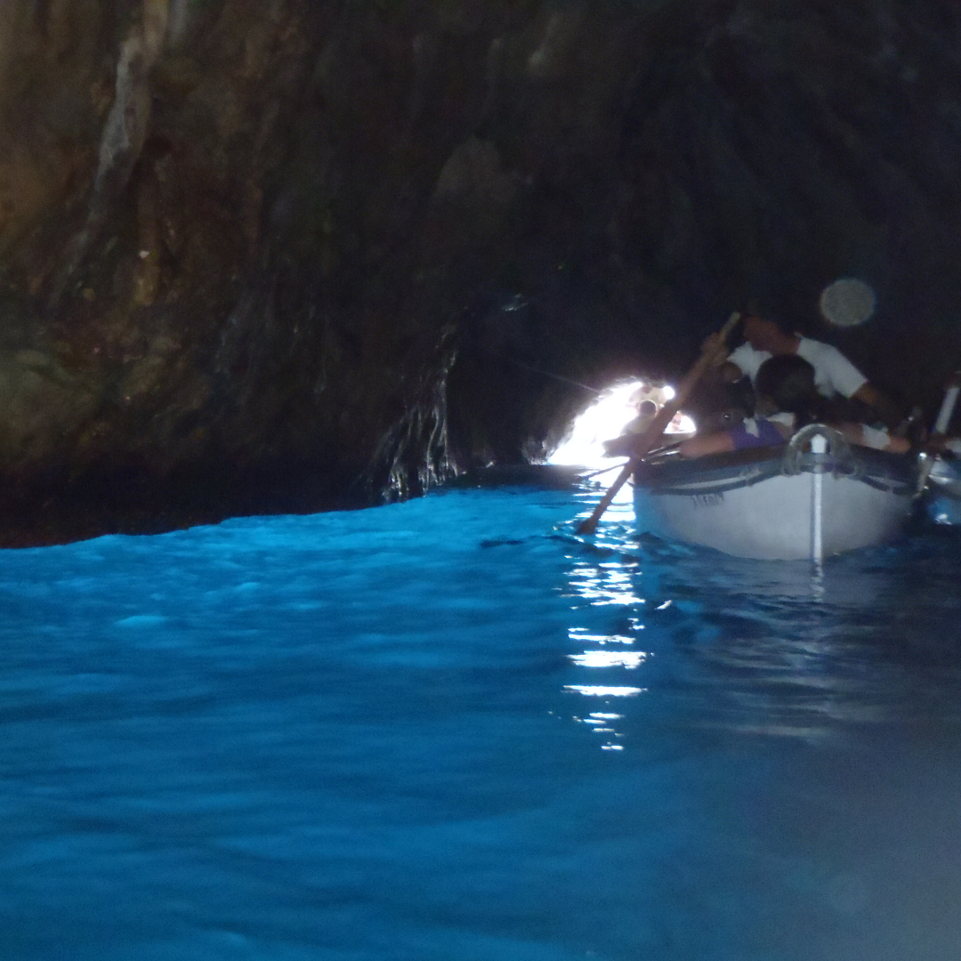blue grotto capri.png