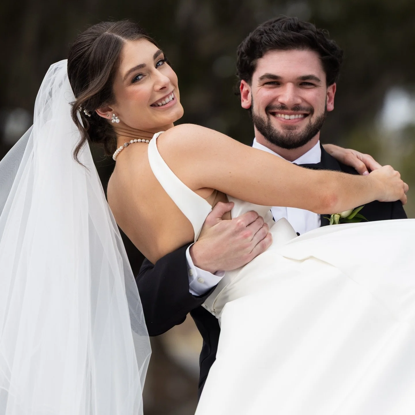 What our brides are saying about our services ✨🫶🏻 It&rsquo;s one of the most special days of your life! 💍👰🏻&zwj;♀️ Trust experienced, professionalism and dedication. 
 
Orlando and Central Florida hairstylist and makeup artist coming to your loc