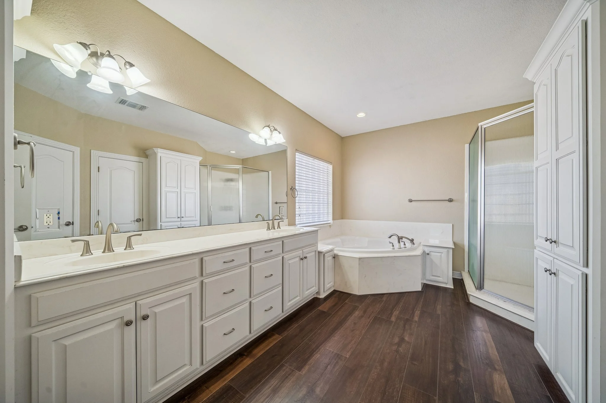 18-web-or-mls-101 County Rd 397, Bay City, TX 77414-016.jpg