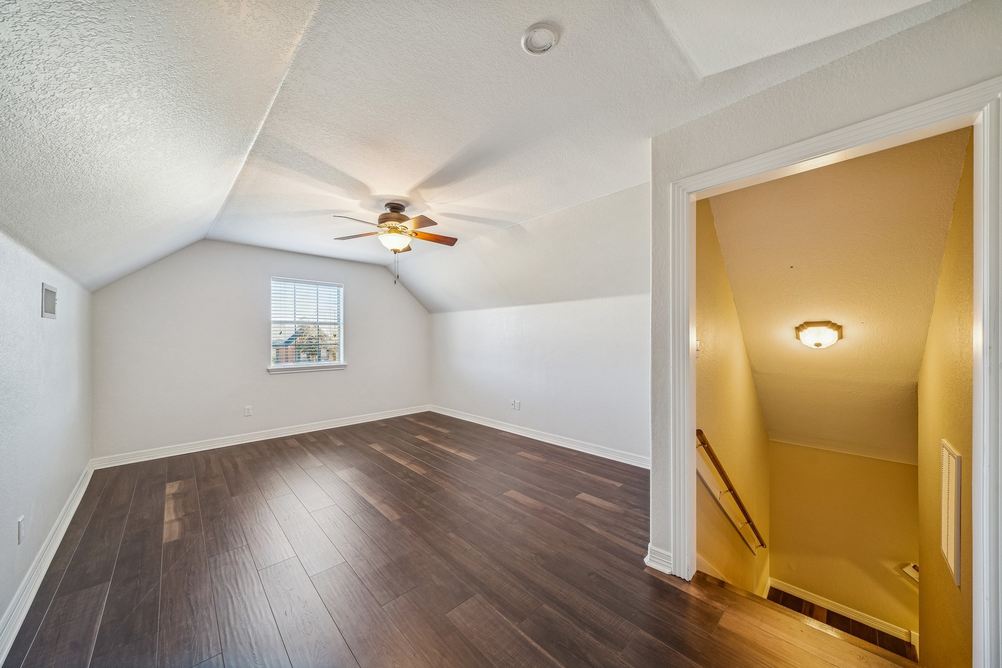 29-web-or-mls-101 County Rd 397, Bay City, TX 77414-027.jpg