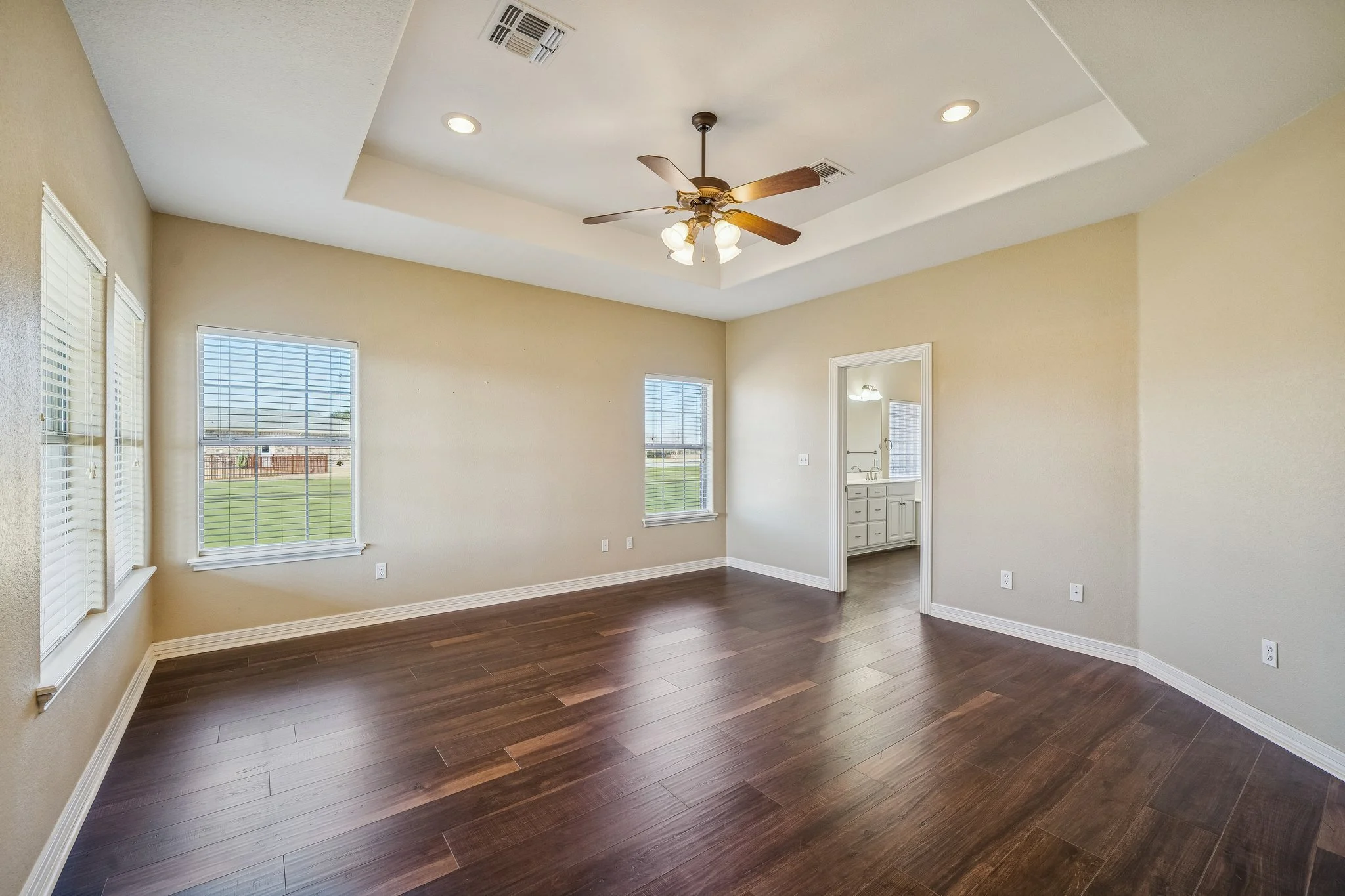 16-web-or-mls-101 County Rd 397, Bay City, TX 77414-014.jpg
