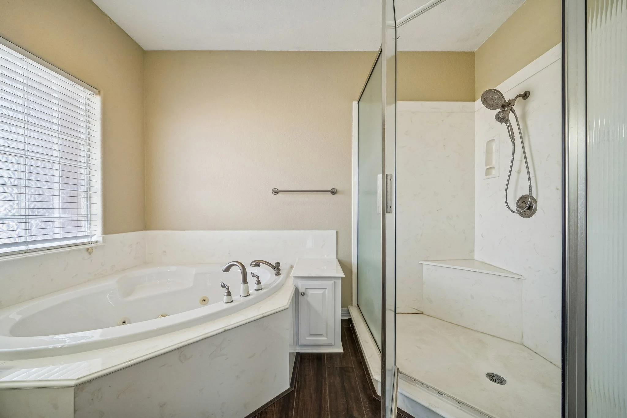 19-web-or-mls-101 County Rd 397, Bay City, TX 77414-017.jpg