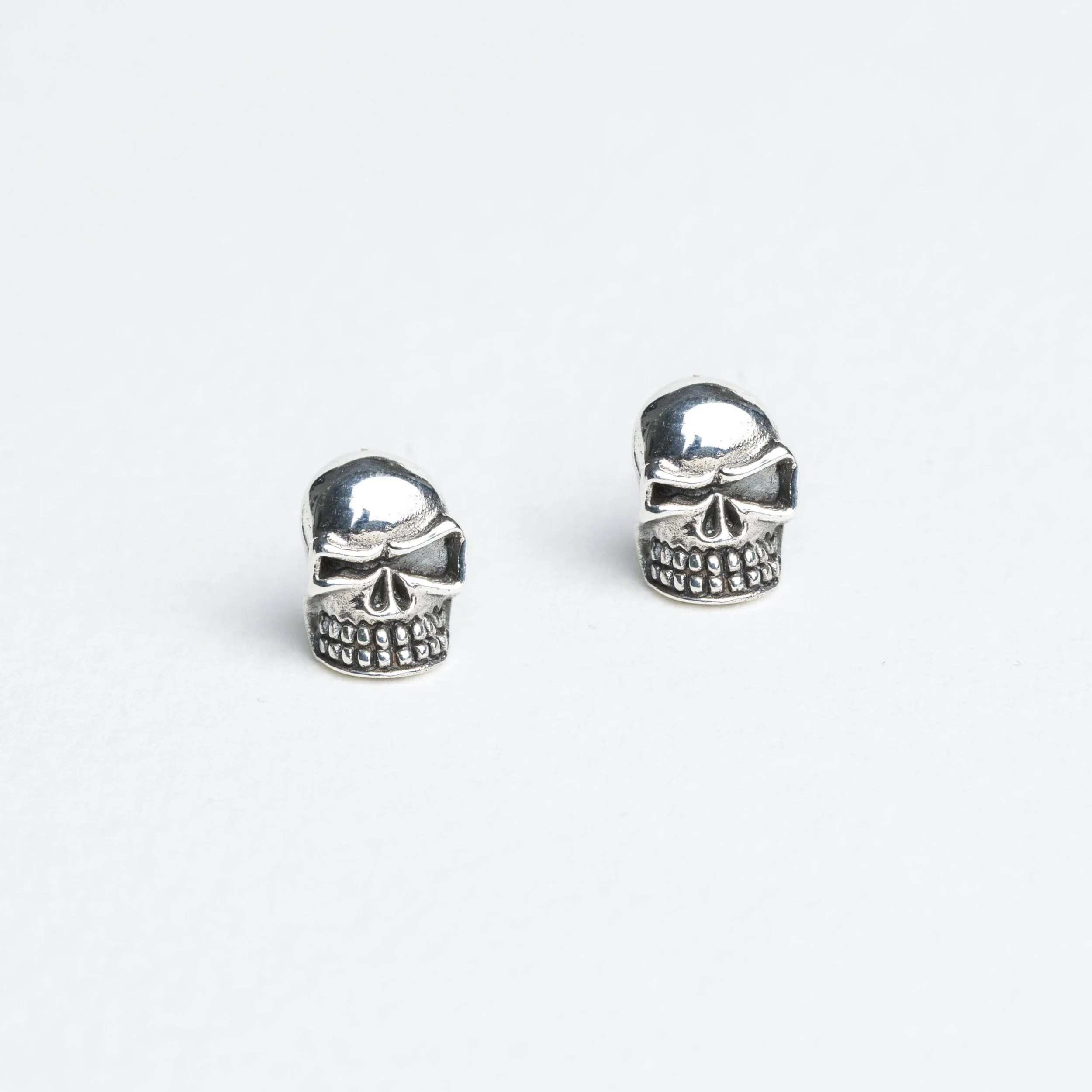 PENDIENTES CALAVERA