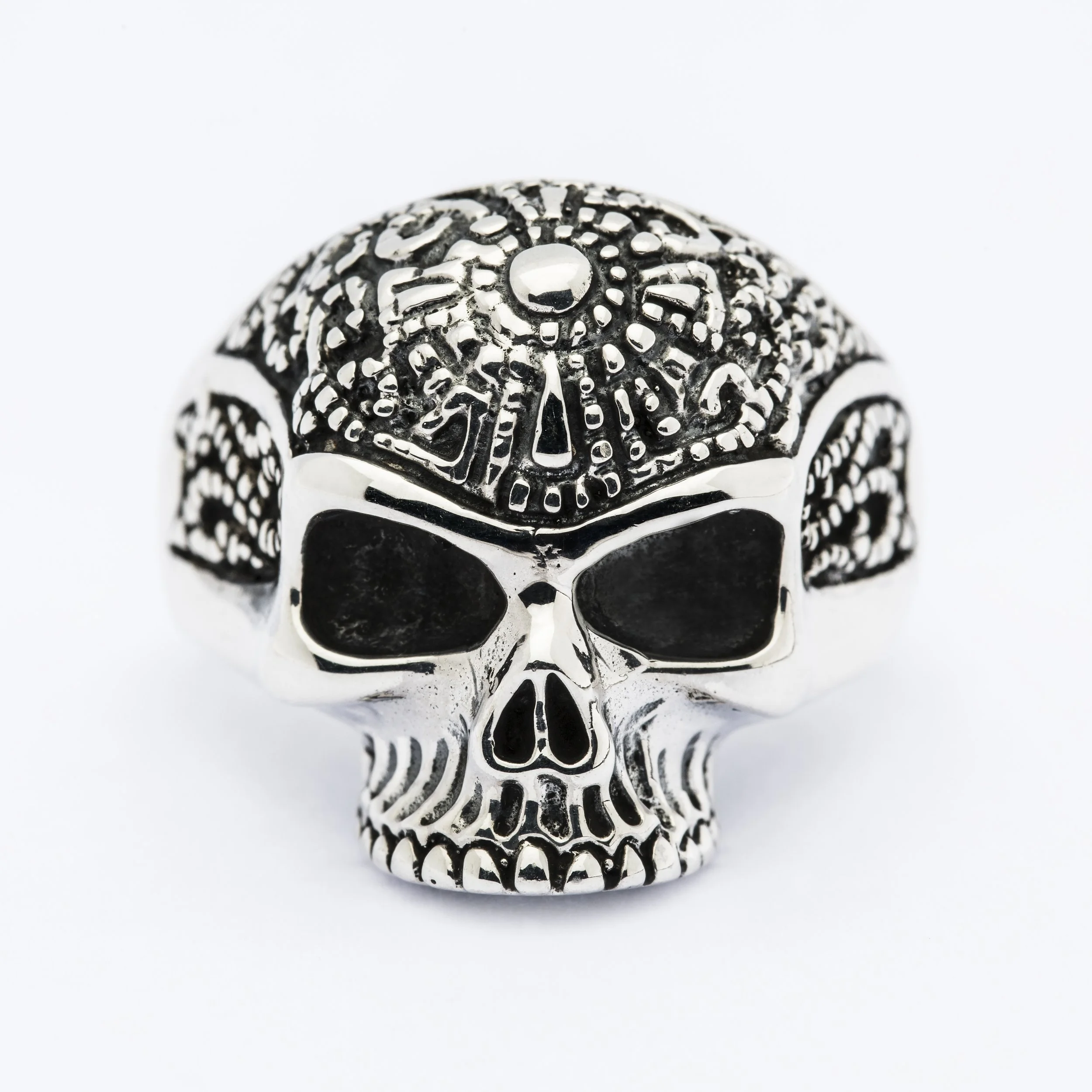 ANILLO CALAVERA