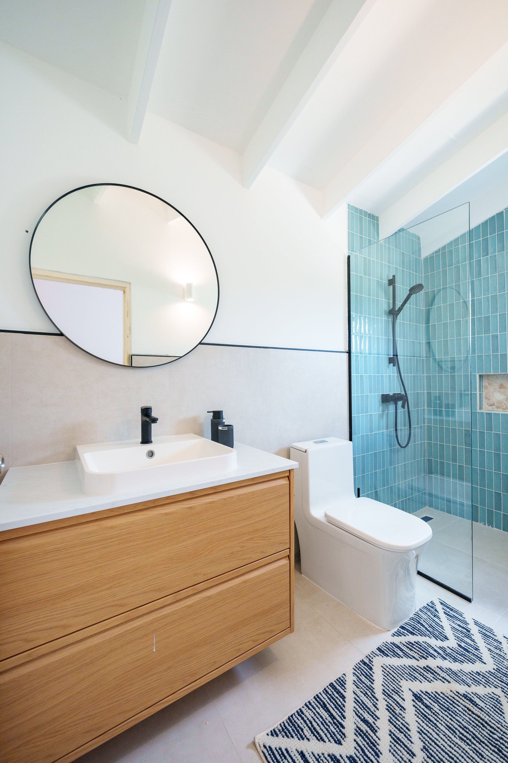 Bathroom 2.2.jpg