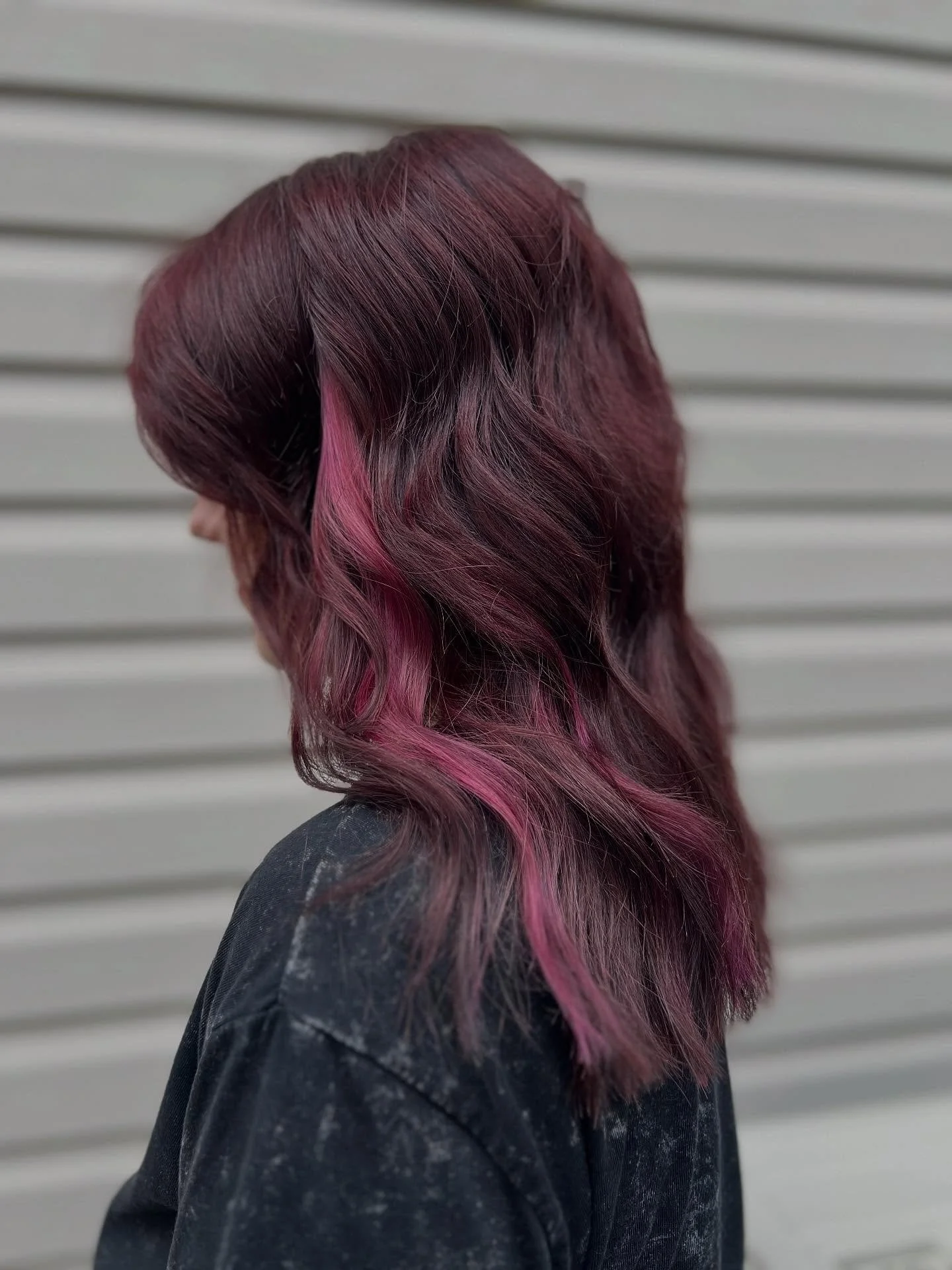 fall must be around the corner or something ?🍂🍁🎃can you believe she was blue when she sat down in my chair?

not saying it&rsquo;s always possible to go to one extreme to another in one day, but give me 5 hours and a coffee I can try😏🫶🏻