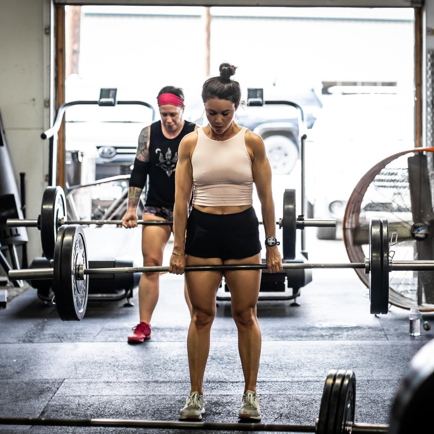 Building your winter legs starts now ❄️⛷️ The slopes demand strength, power, and endurance, and our newest strength program will help get you there. Whether you&rsquo;re carving turns or just wanting stronger legs for life, now&rsquo;s the time to pu